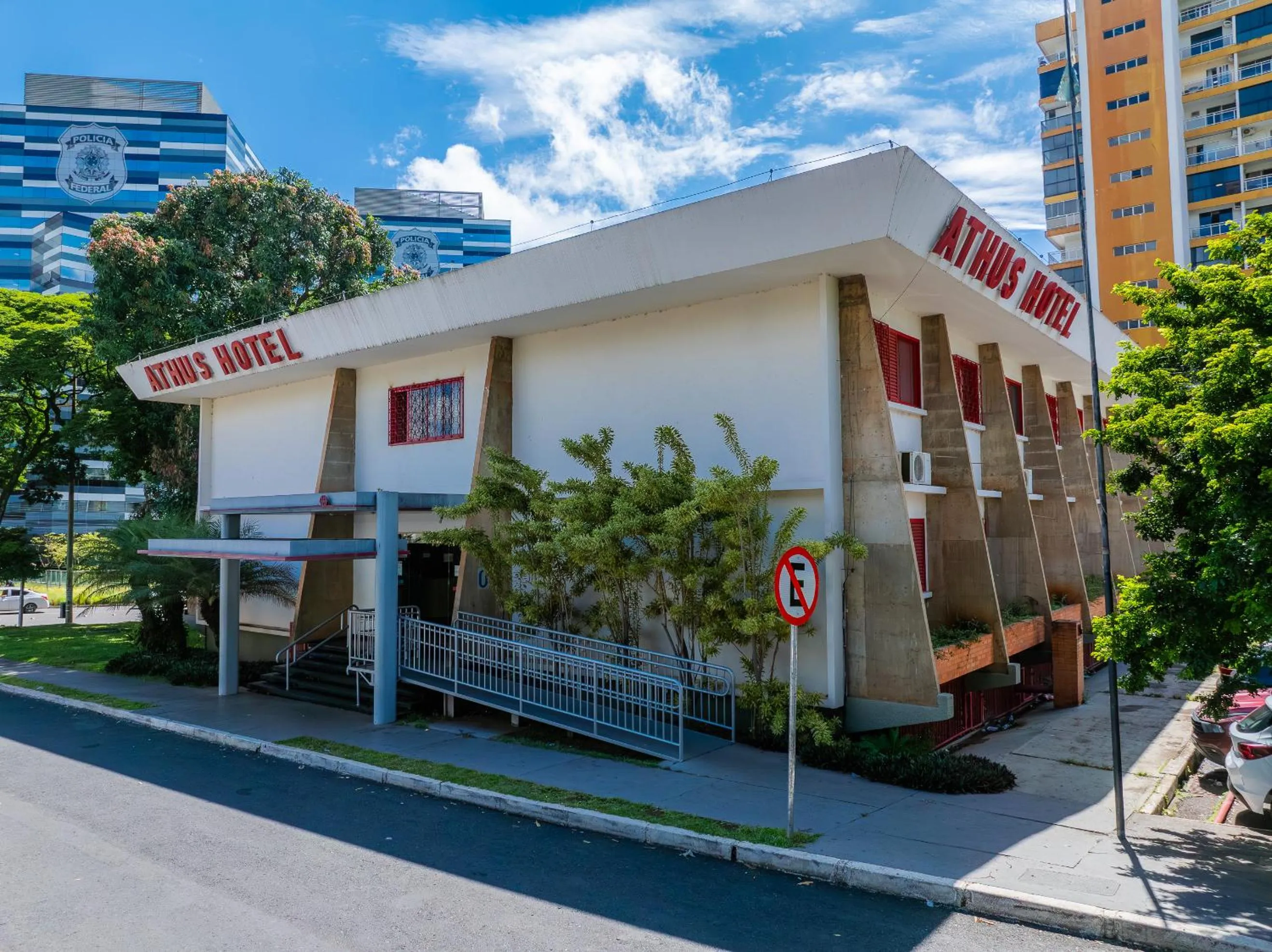 Facade/entrance in Athus Brasilia Hotel by Bsb Inn