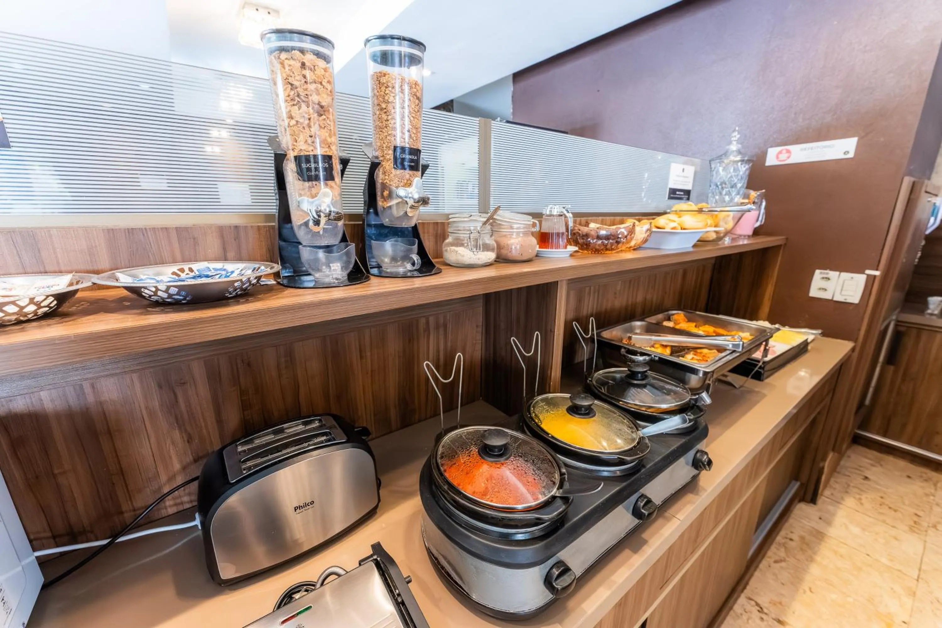 Breakfast in Athus Brasilia Hotel by Bsb Inn