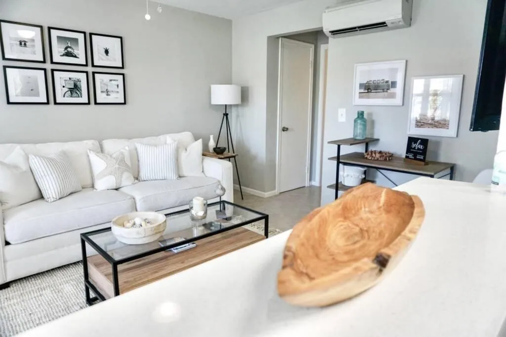 Serenity at Seascape: Steps to the beach & Shops