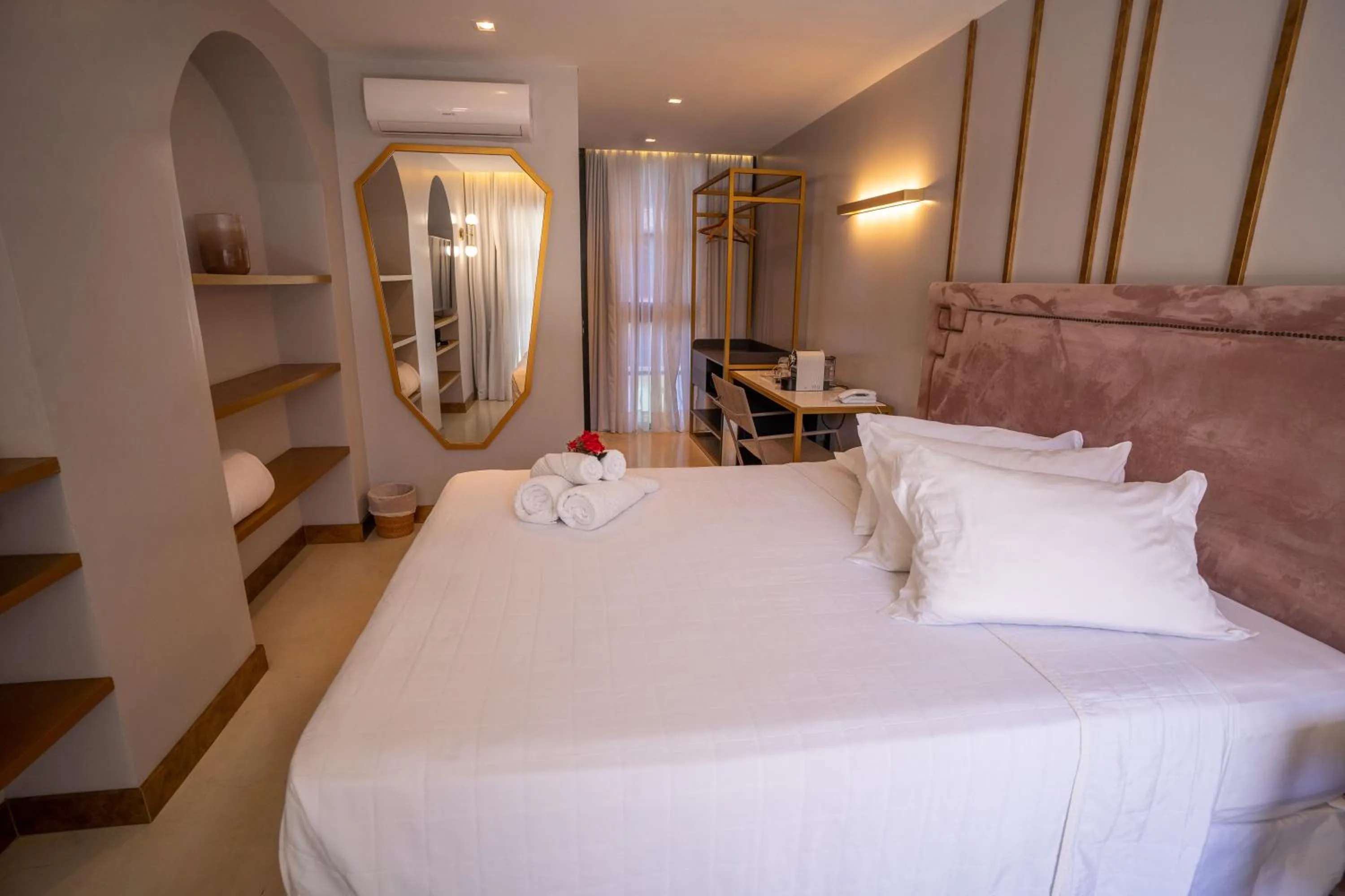 Bed in Exótica Boutique Hotel