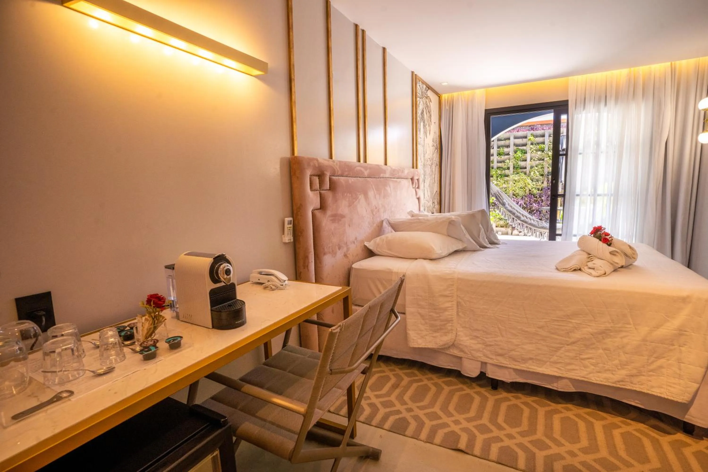 Bed in Exótica Boutique Hotel