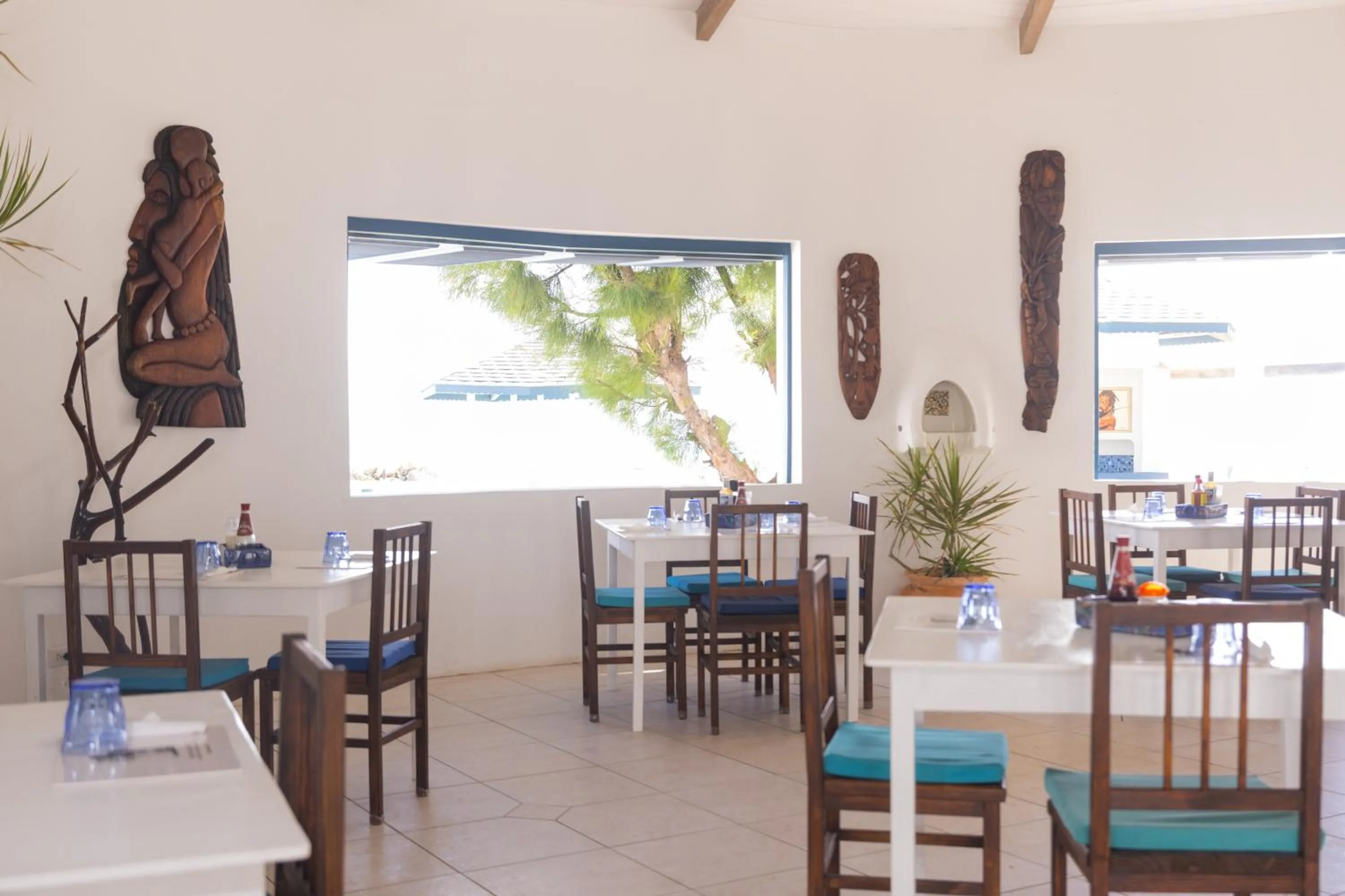 Restaurant/places to eat in OceanBlue Resort