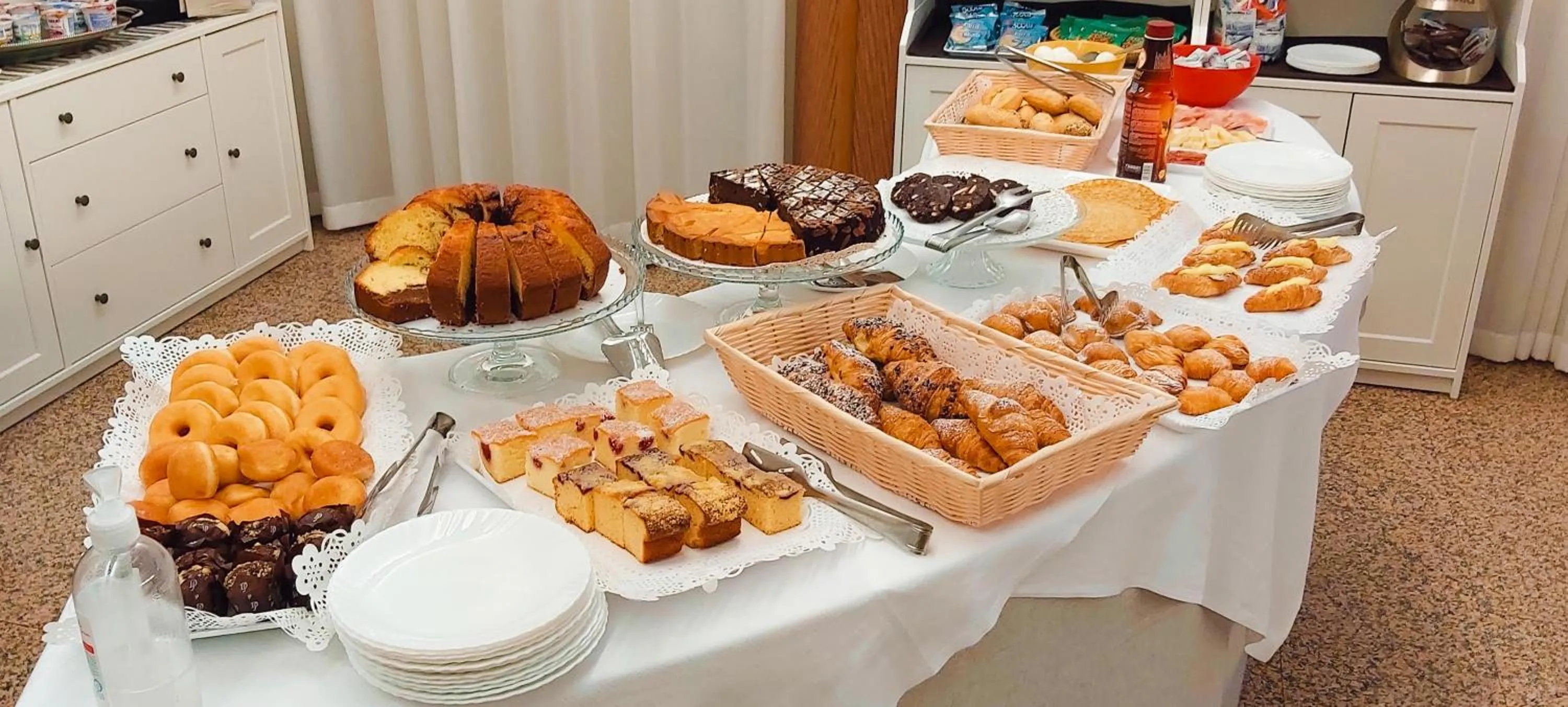 Breakfast in Hotel Ammare