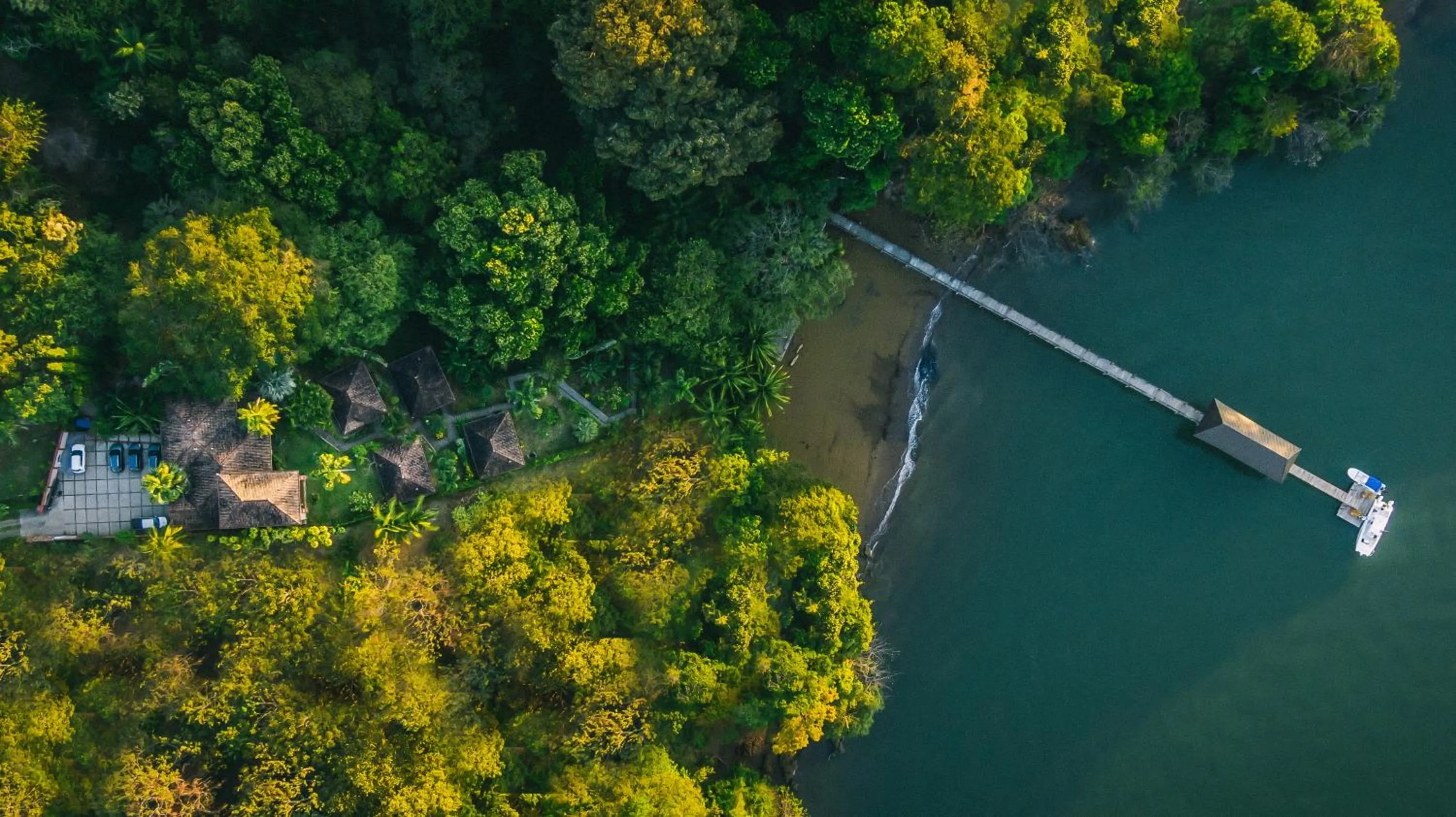 Property building in Seagull Cove Resort
