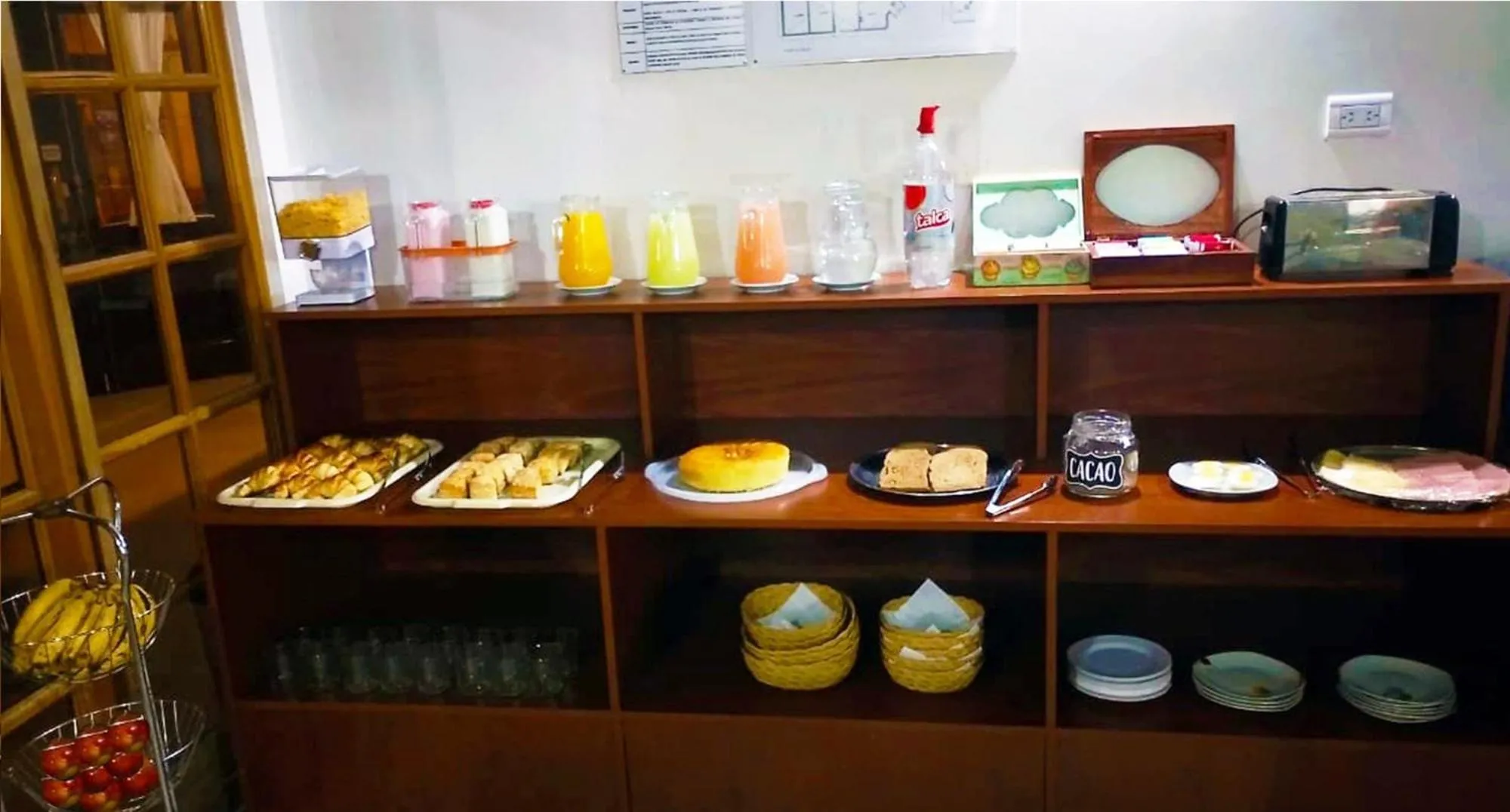 Breakfast in Alto Colonial