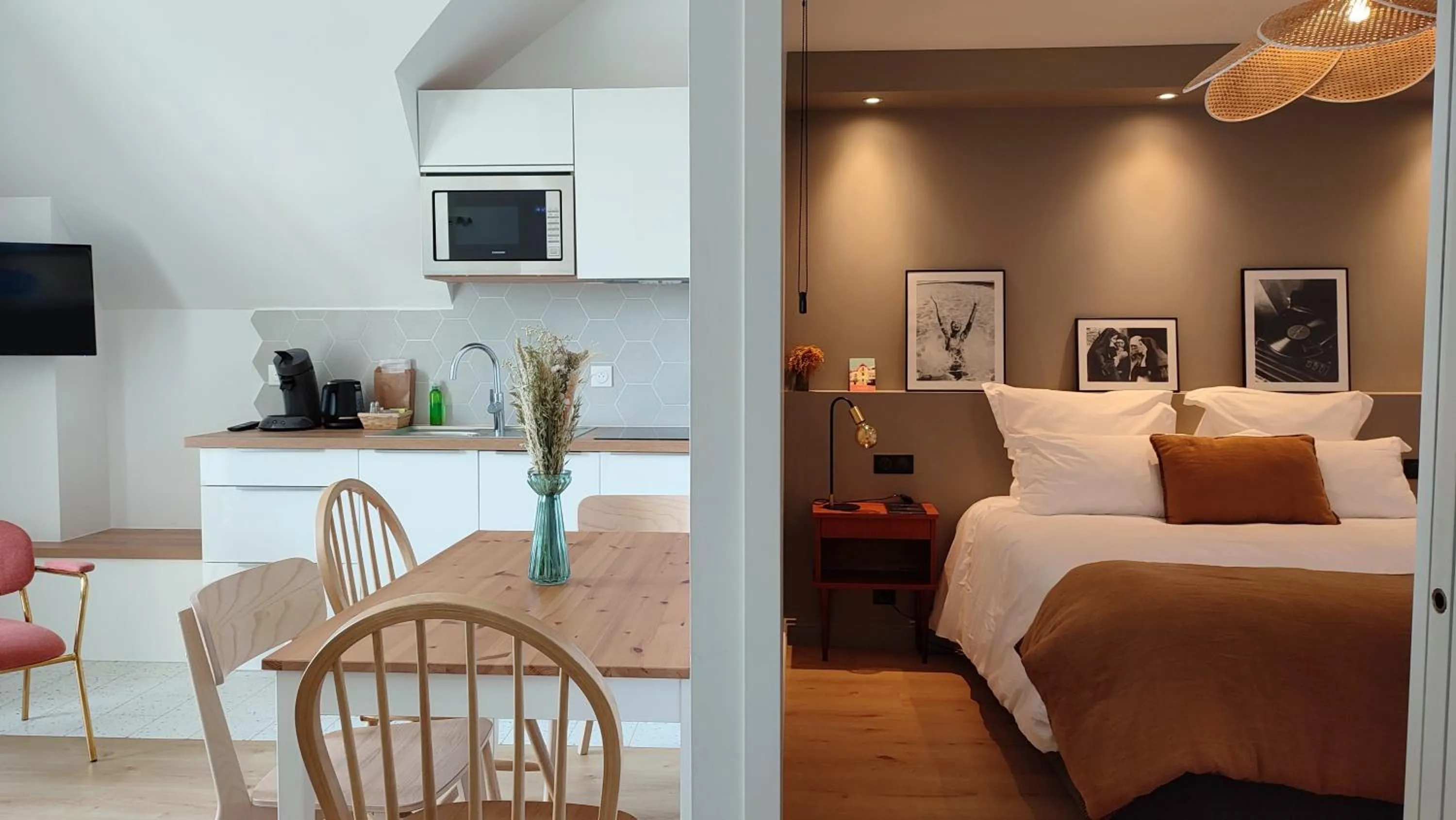 Bedroom, Bed in Appart hôtel & Spa La Villa du Port