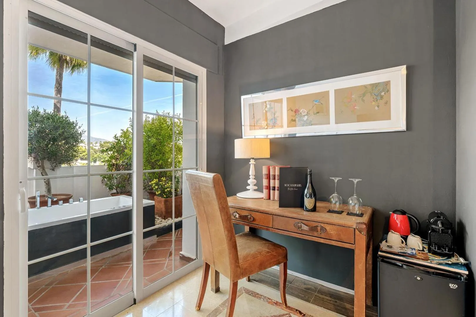 Seating area in Molo Luxury Suites Puerto Banus