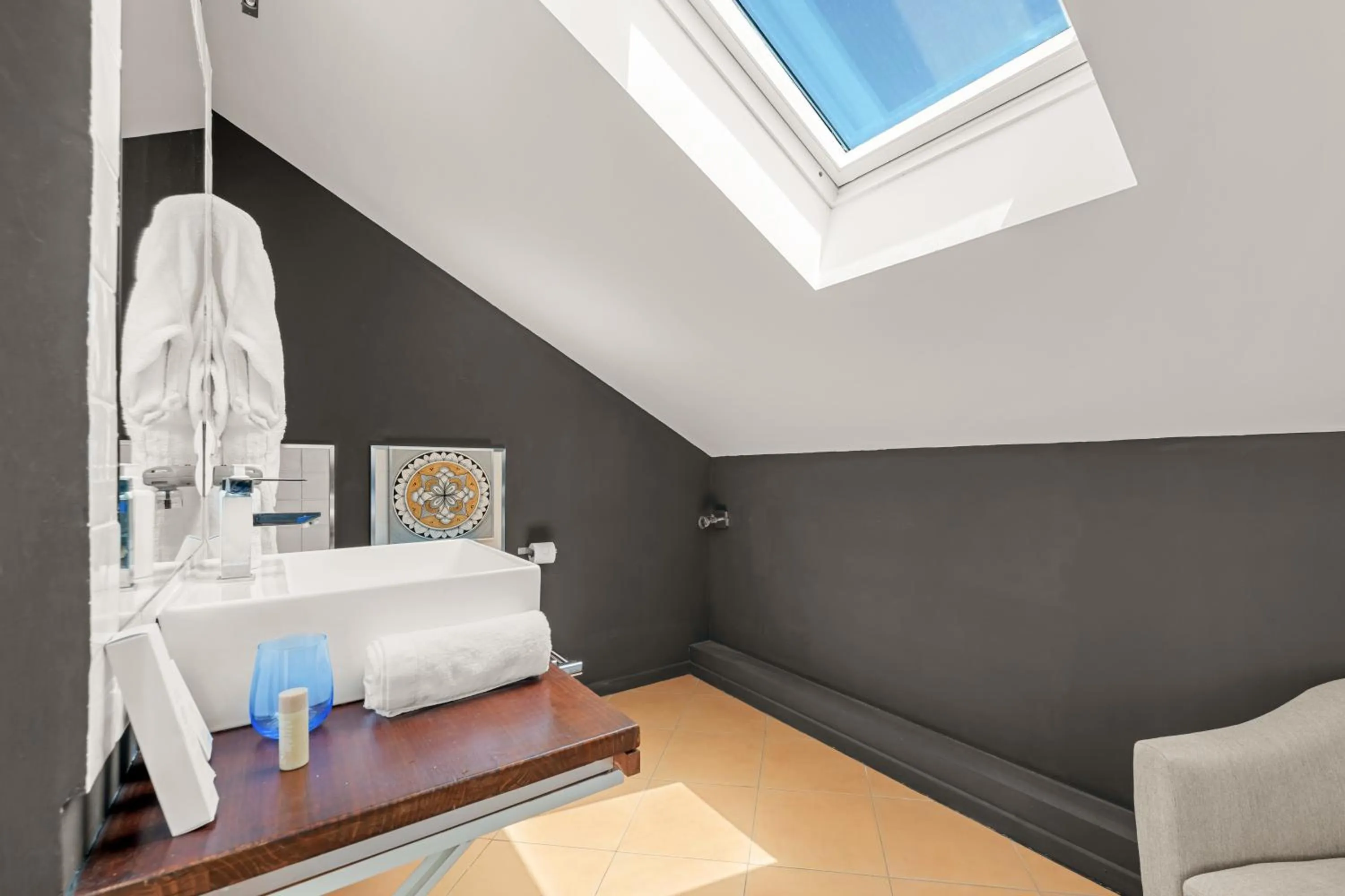 Bathroom in Molo Luxury Suites Puerto Banus