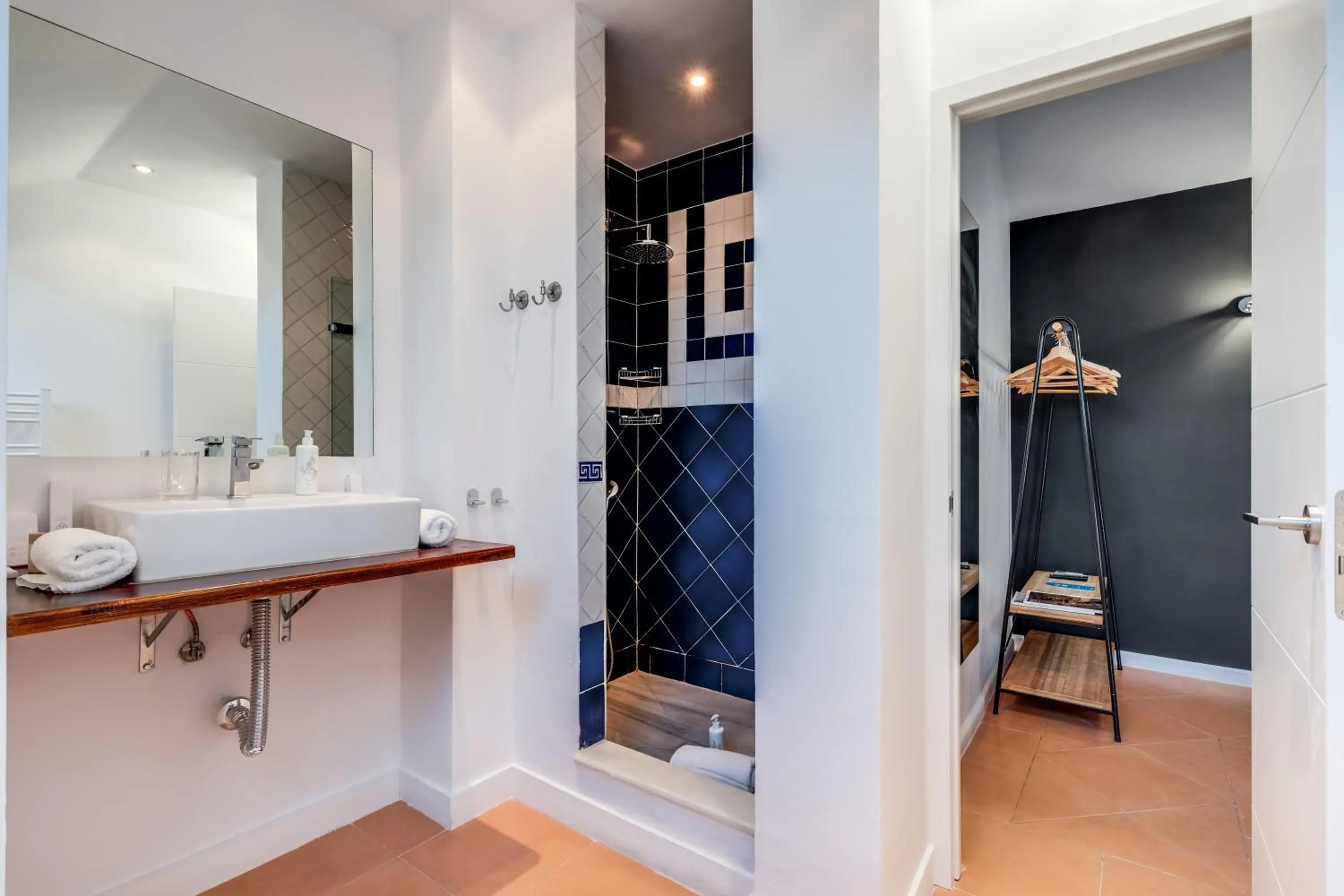 Bathroom in Molo Luxury Suites Puerto Banus