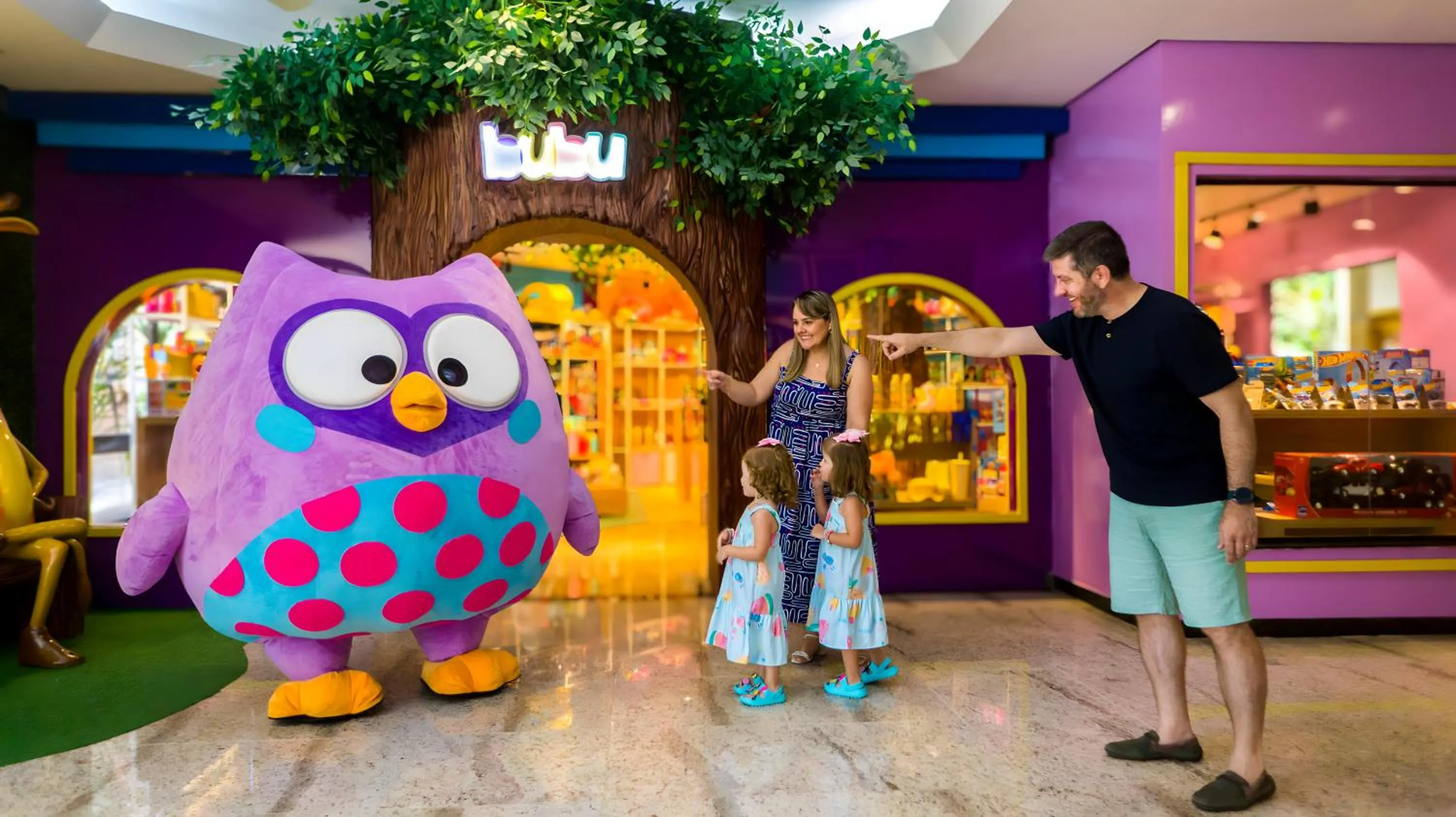 Communal lounge/ TV room in Blue Tree Thermas de Lins Resort