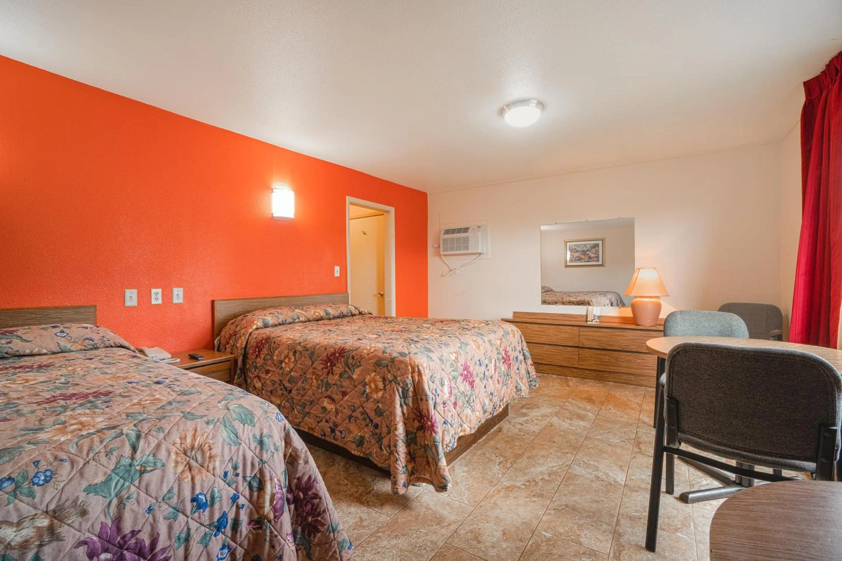 Bedroom, Bed in Vali Ho Motel By OYO Weslaco Mercedes