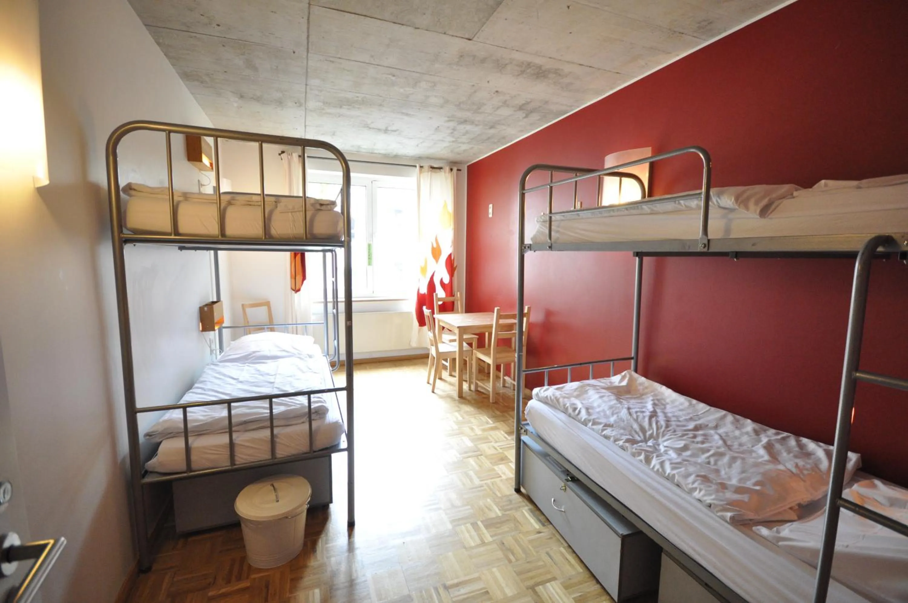 Bed in Five Elements Hostel and Capsules Frankfurt