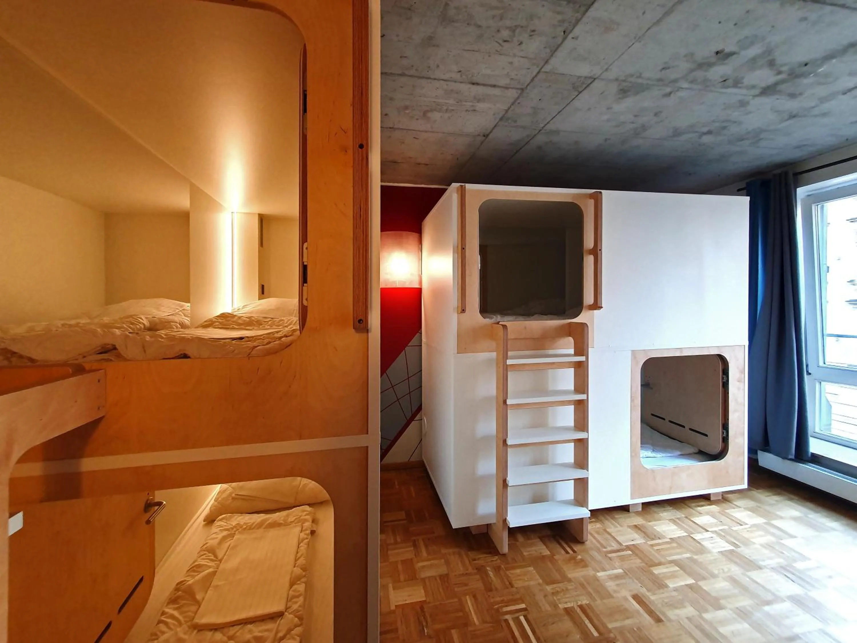 Photo of the whole room, Bed in Five Elements Hostel and Capsules Frankfurt