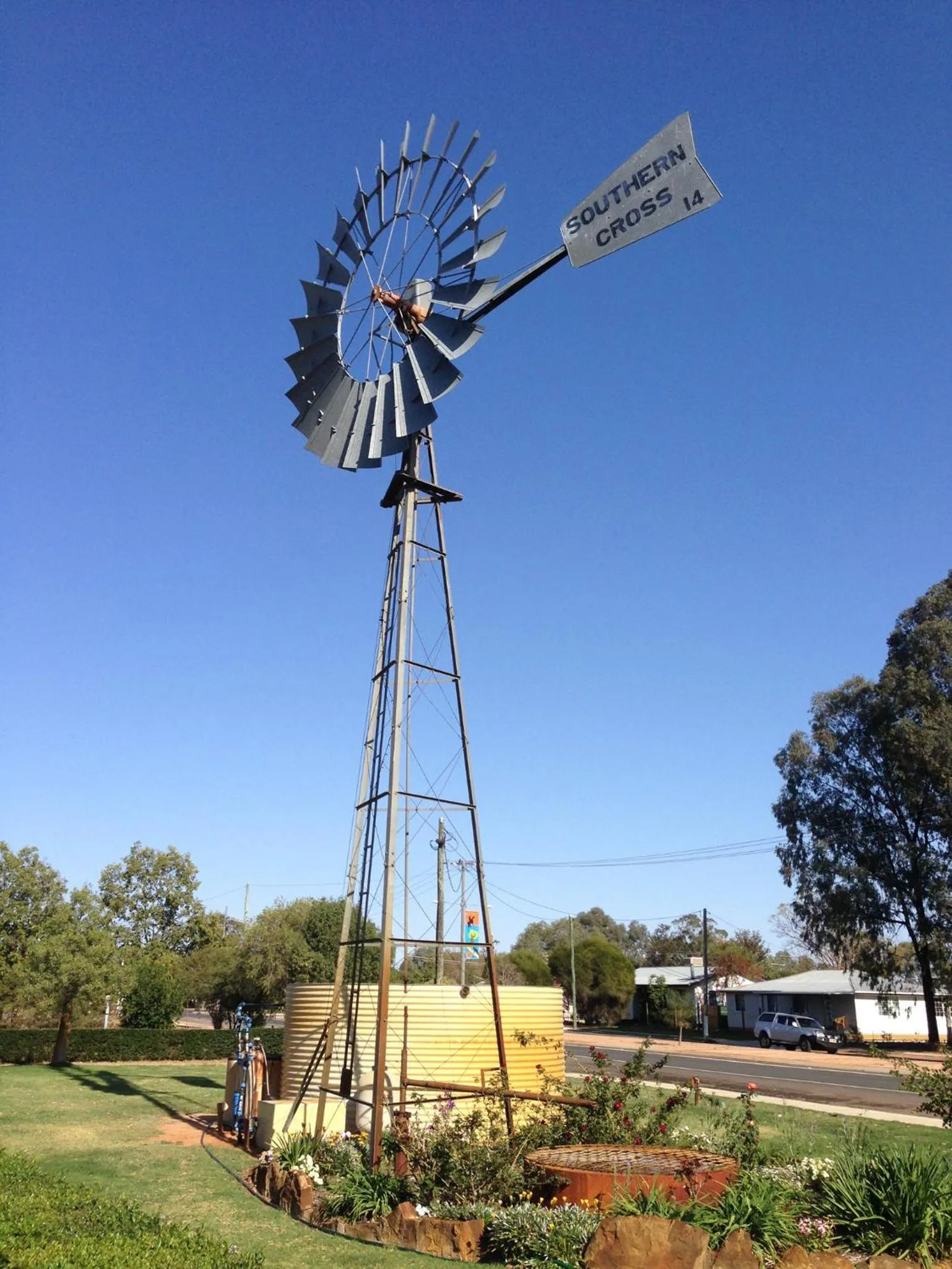 Decorative detail in Tambo Mill Motel & Caravan Park