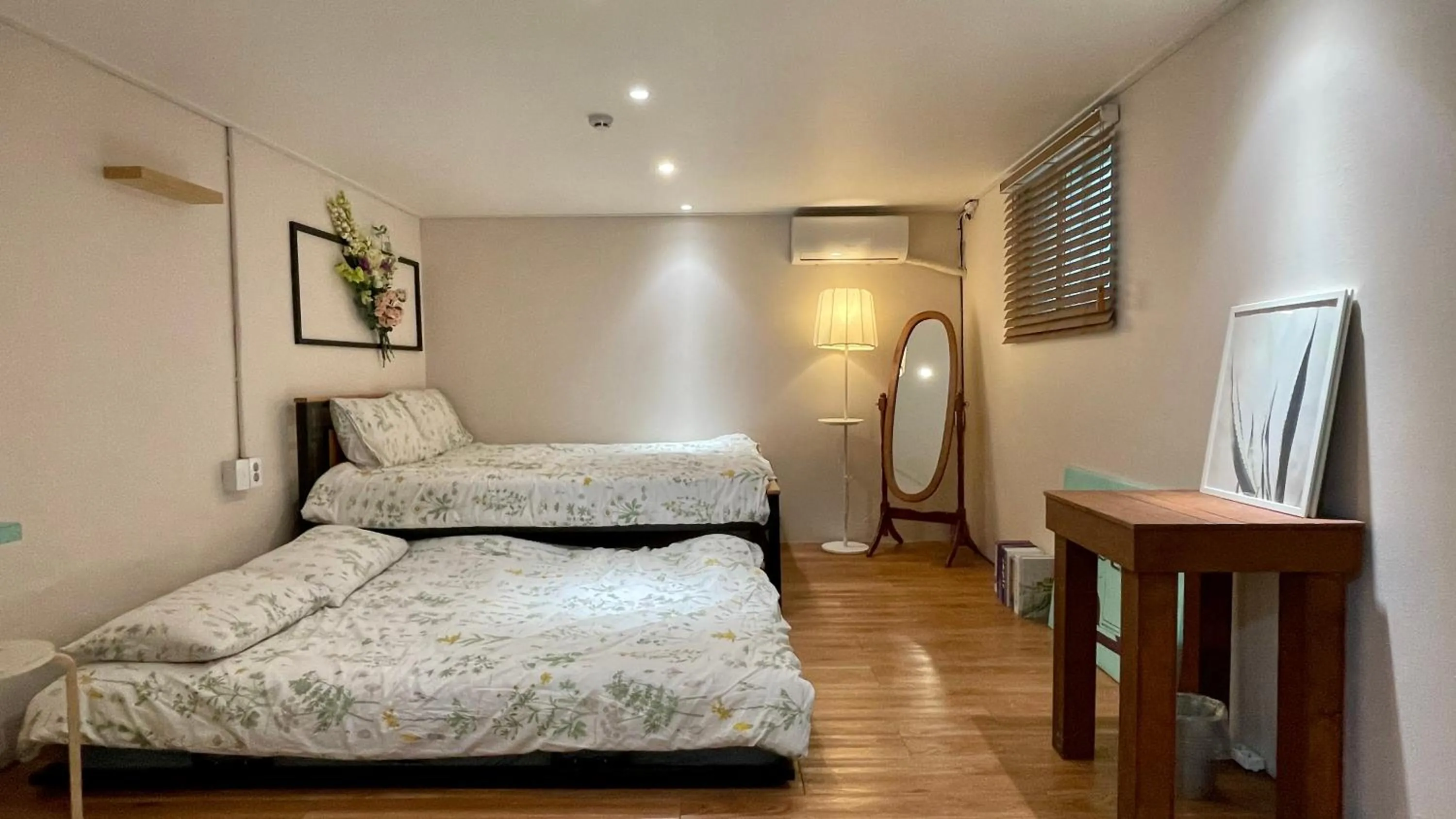 Bed in SISnBRO Guesthouse