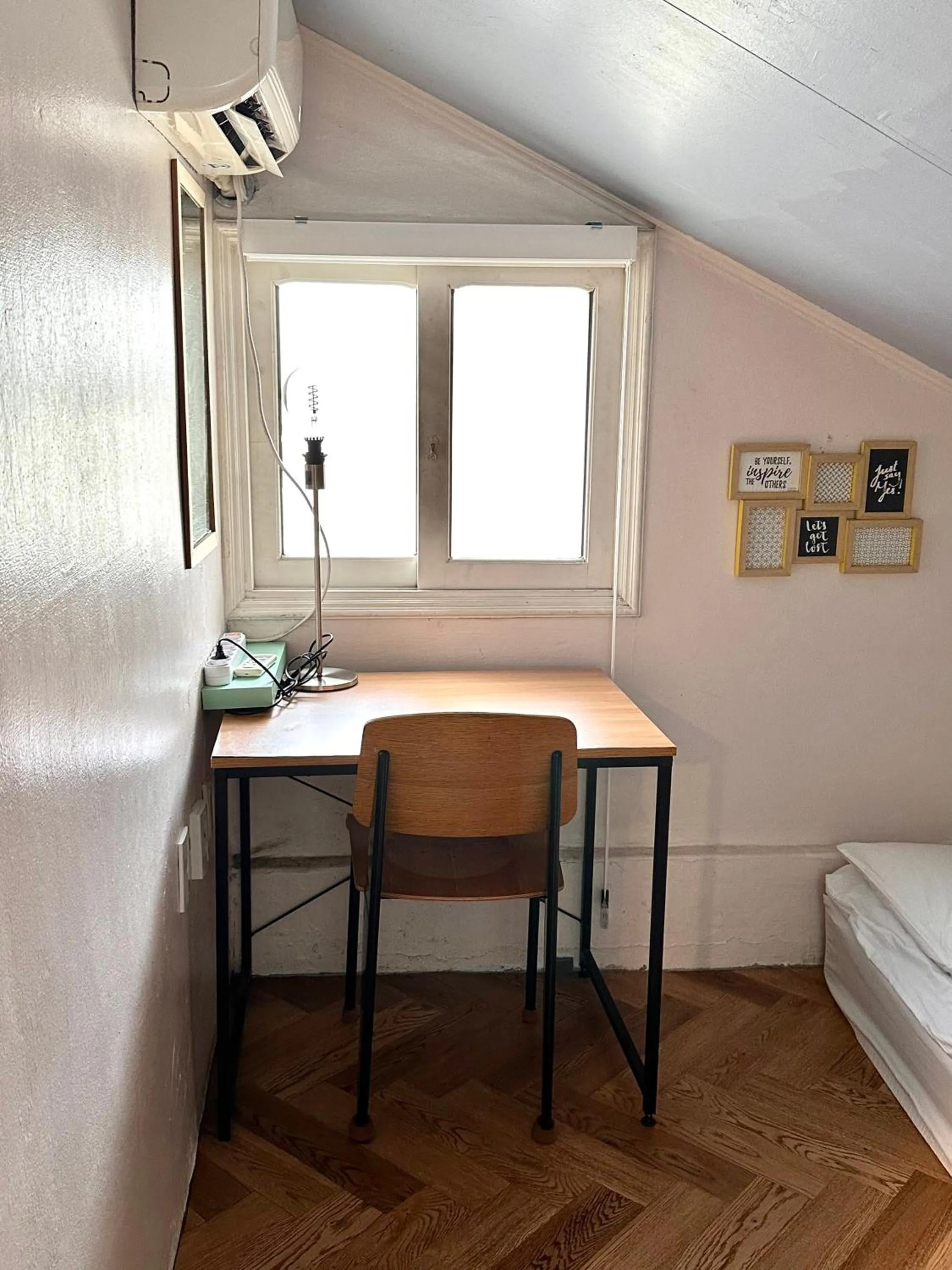 Bed in SISnBRO Guesthouse