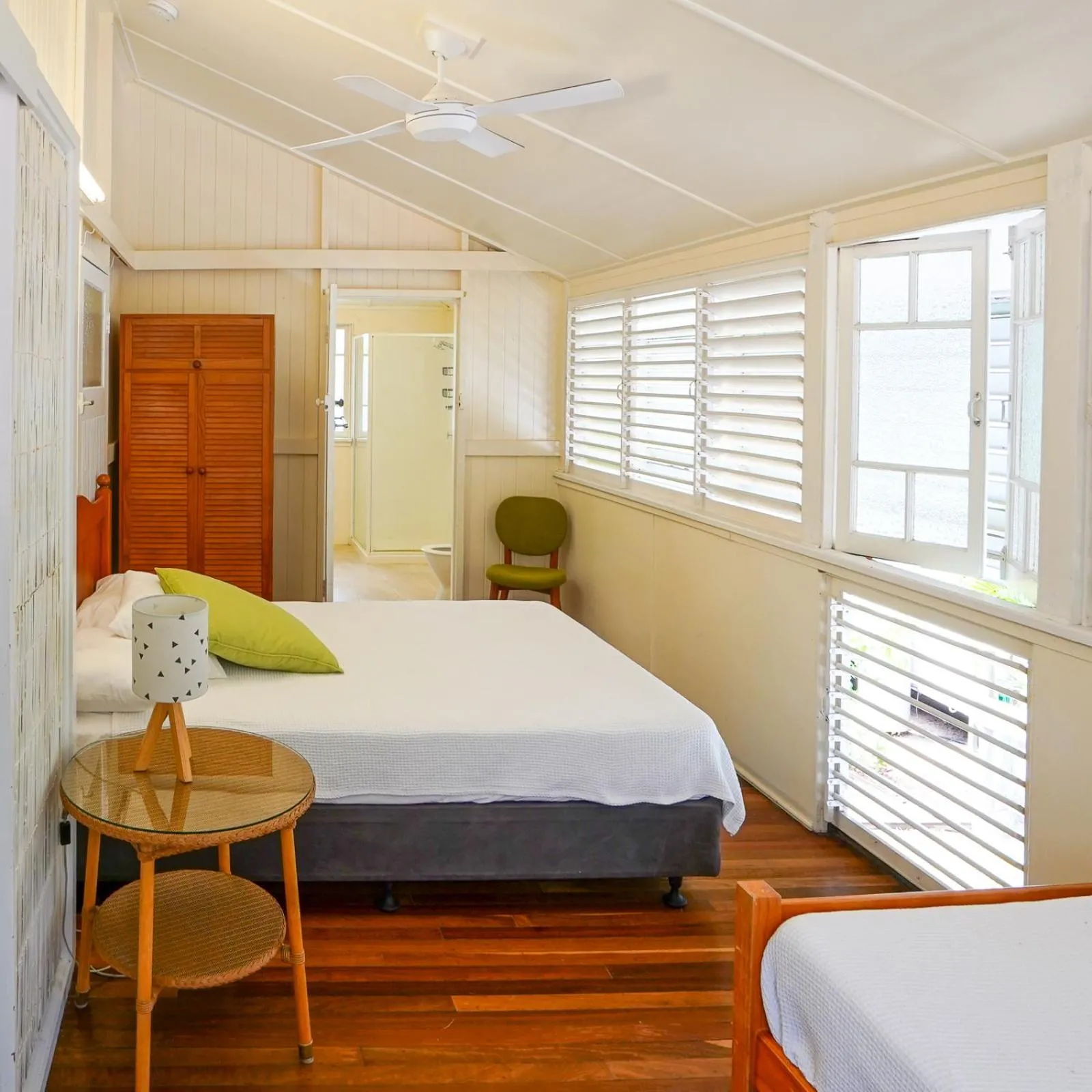 Bedroom, Bed in Daggoombah Holiday Home Magnetic Island