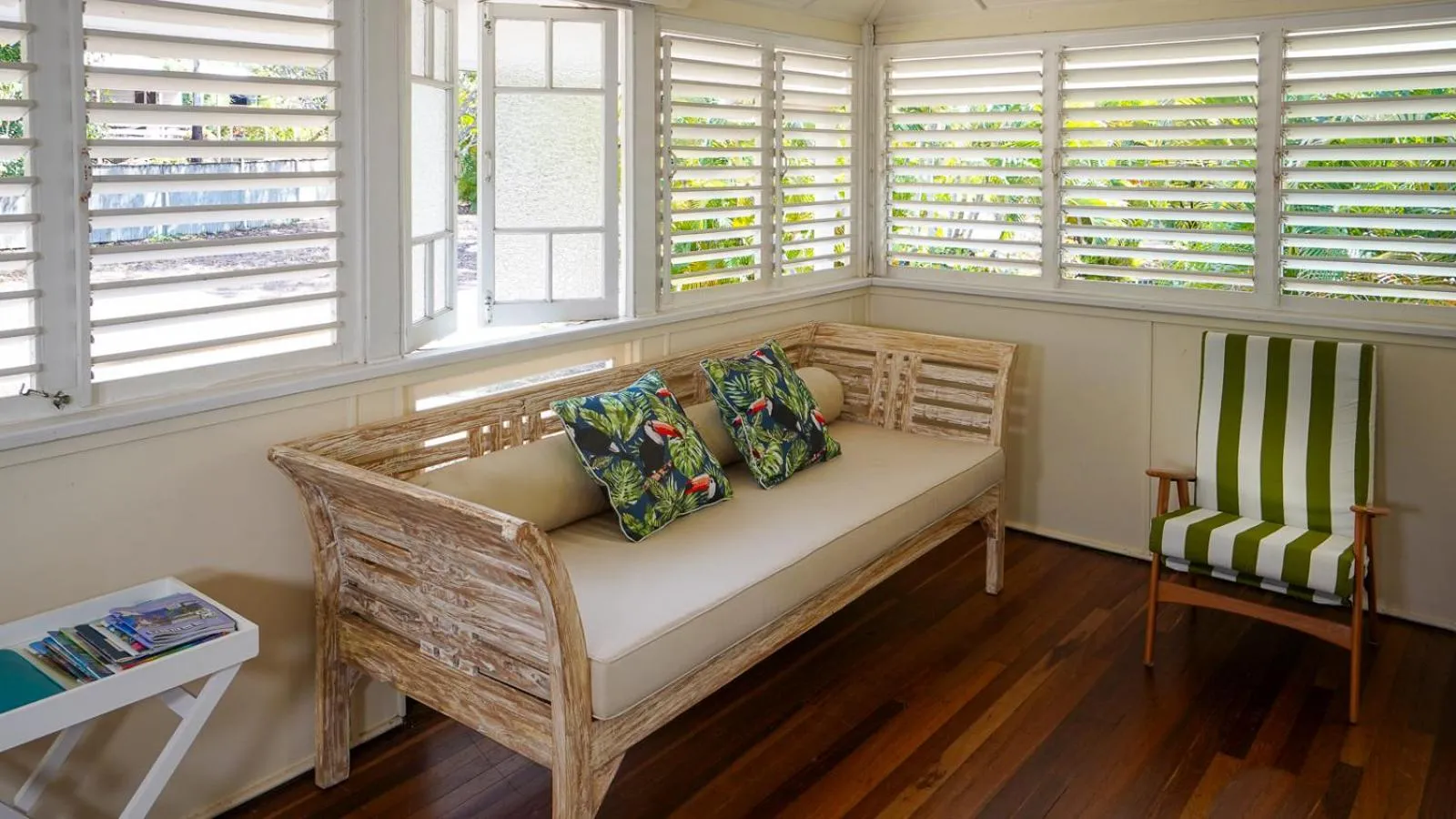 Living room in Daggoombah Holiday Home Magnetic Island