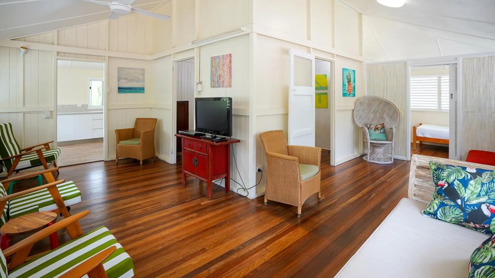 Living room in Daggoombah Holiday Home Magnetic Island