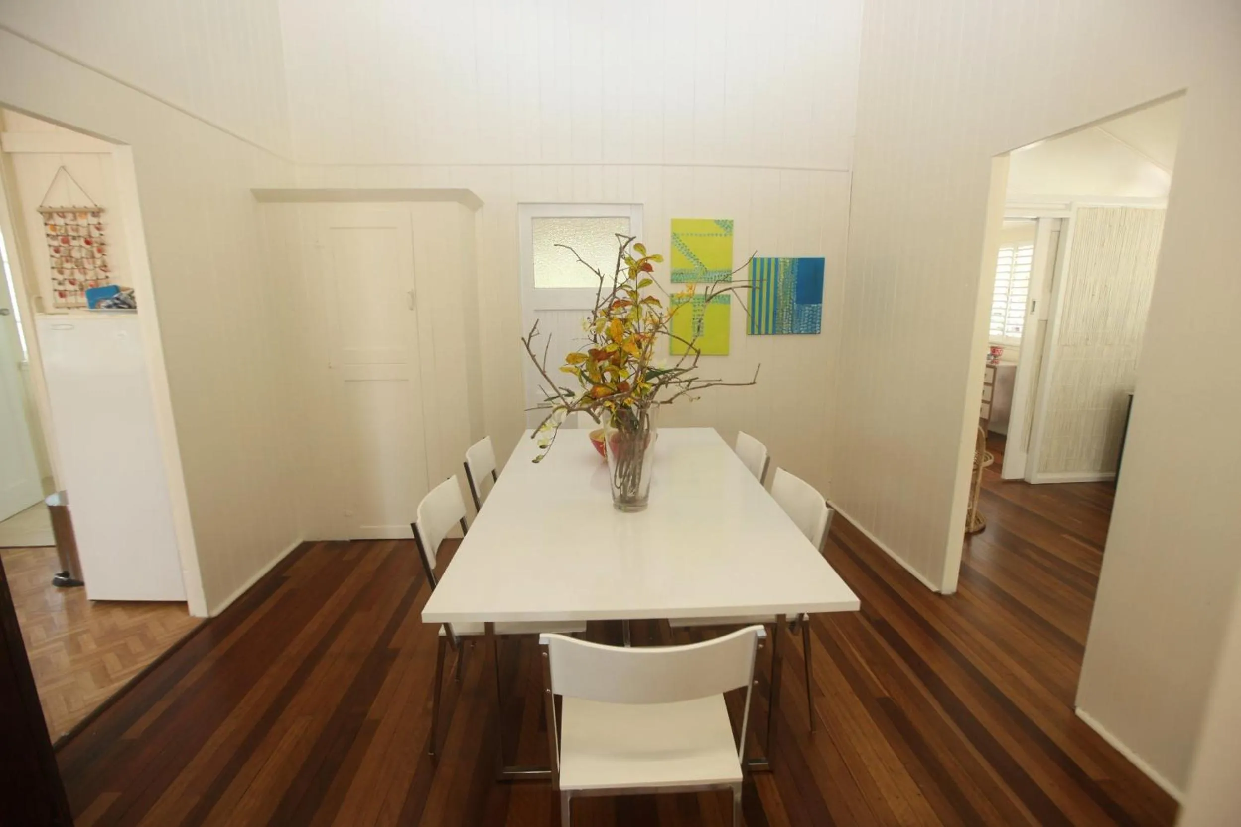 Dining area in Daggoombah Holiday Home Magnetic Island