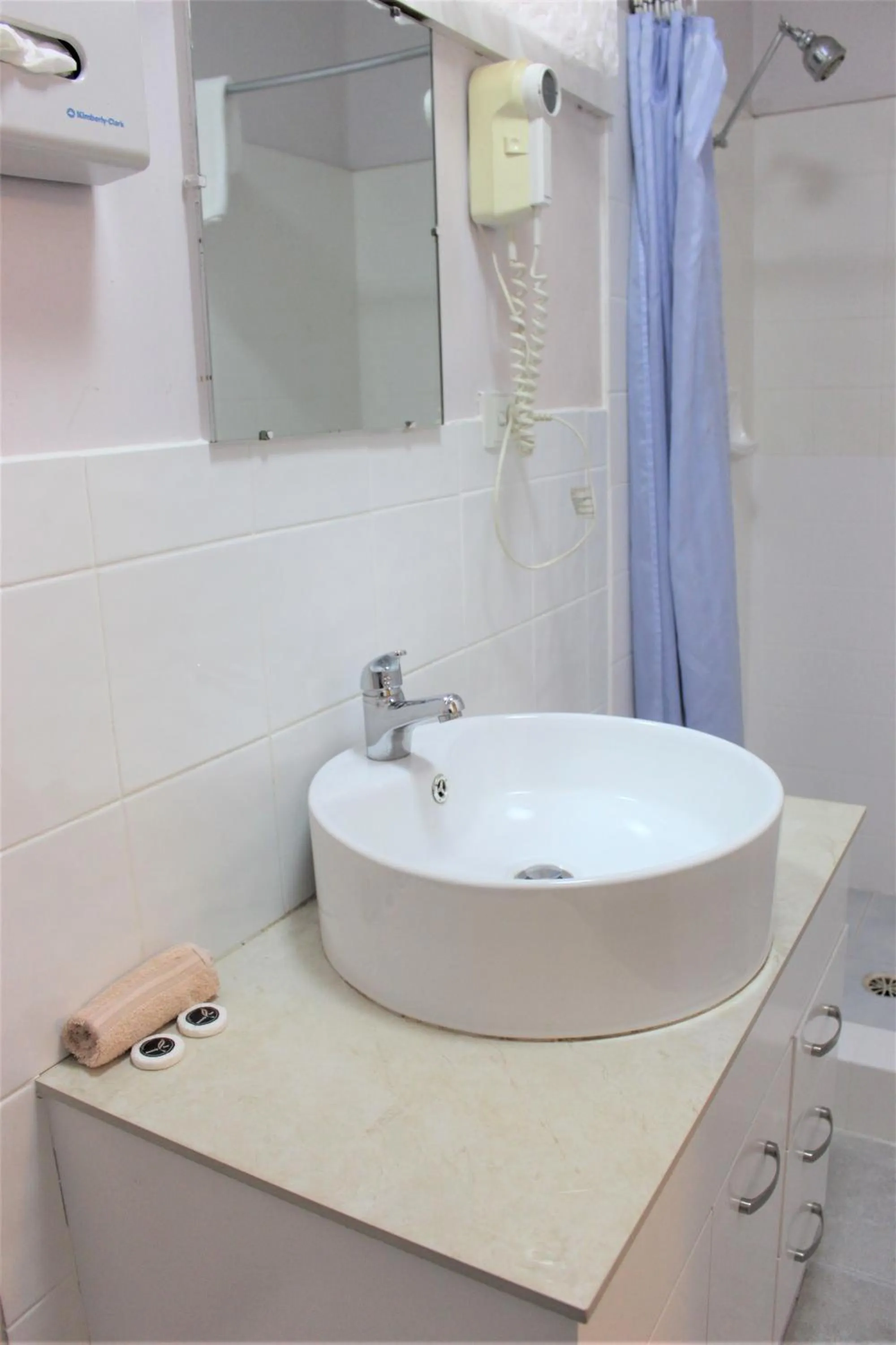 Shower in Motel Ringwood