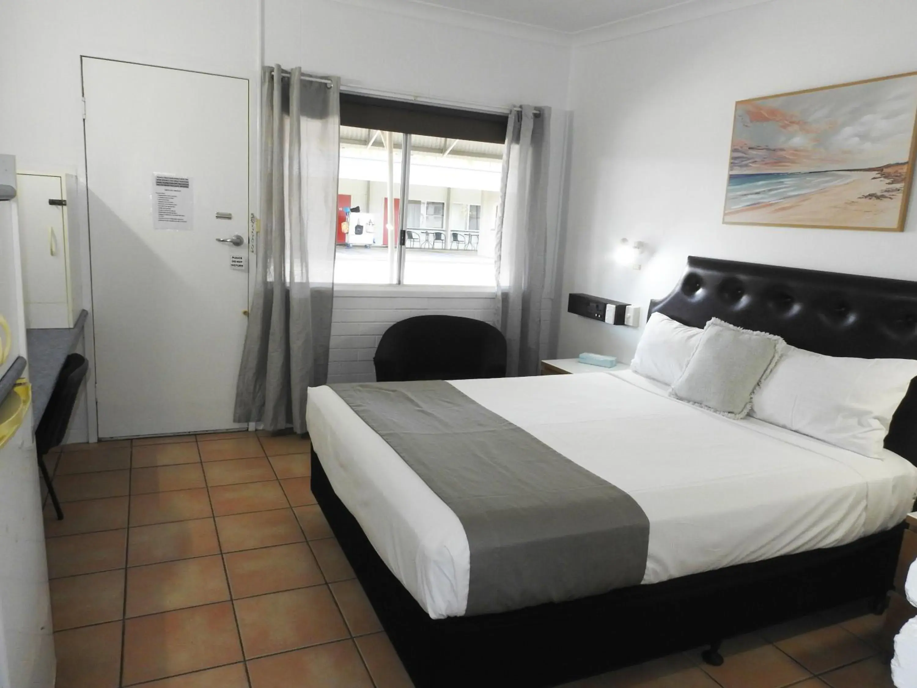 View (from property/room), Bed in Tropic Coast Motel View (from property/room), Bed in Tropic Coast Motel