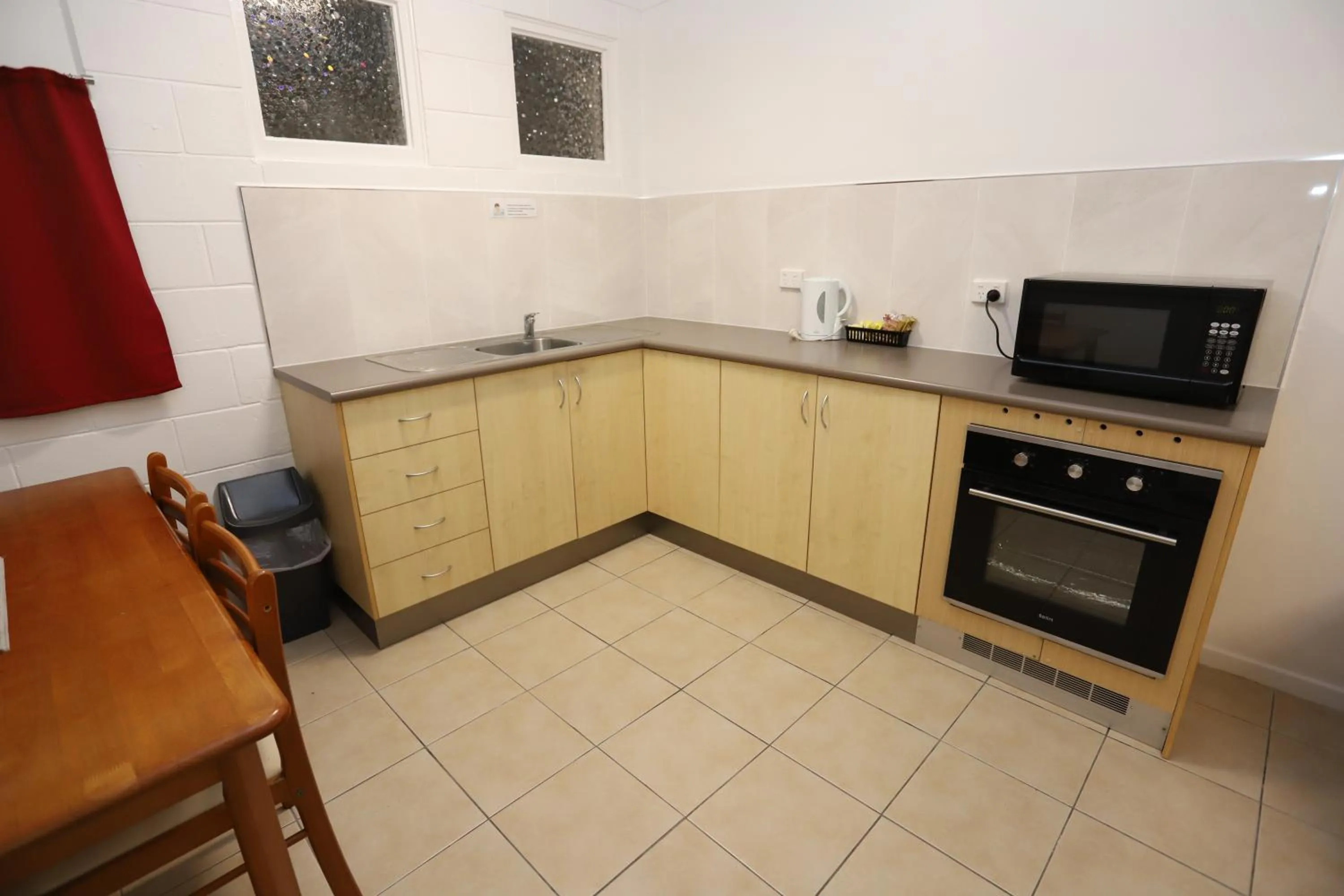 Coffee/tea facilities in Tropic Coast Motel