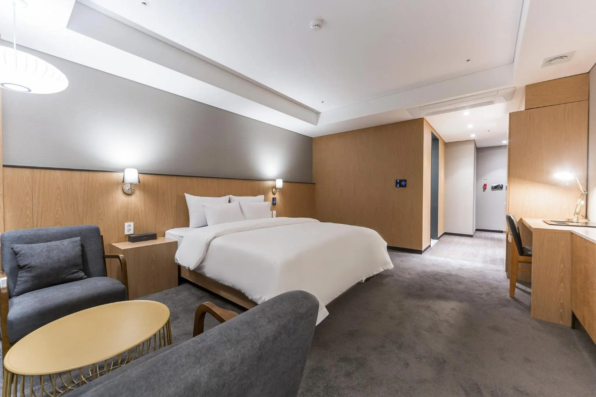 Photo of the whole room, Bed in Gwangju HOUND Hotel