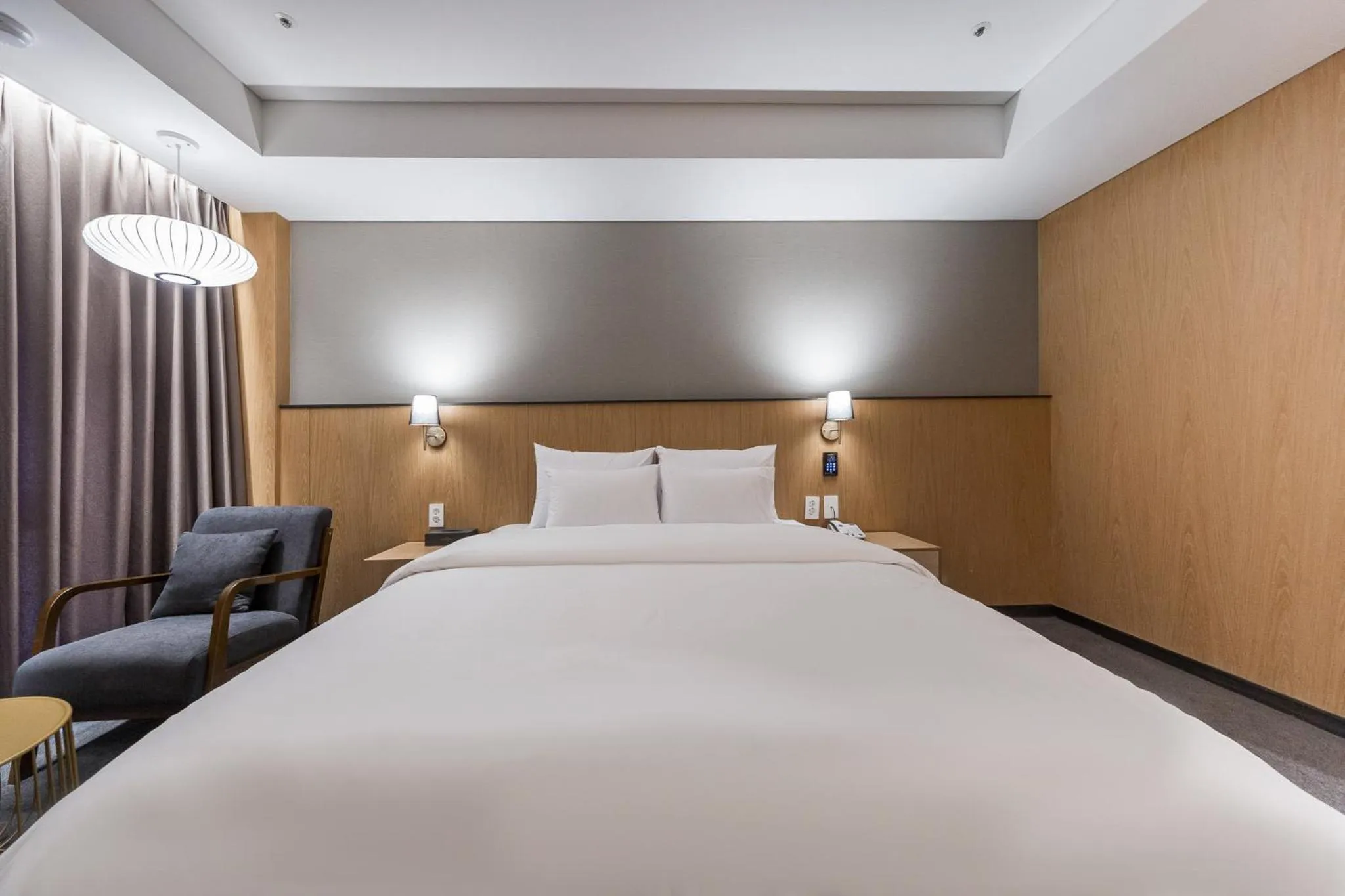 Photo of the whole room, Bed in Gwangju HOUND Hotel