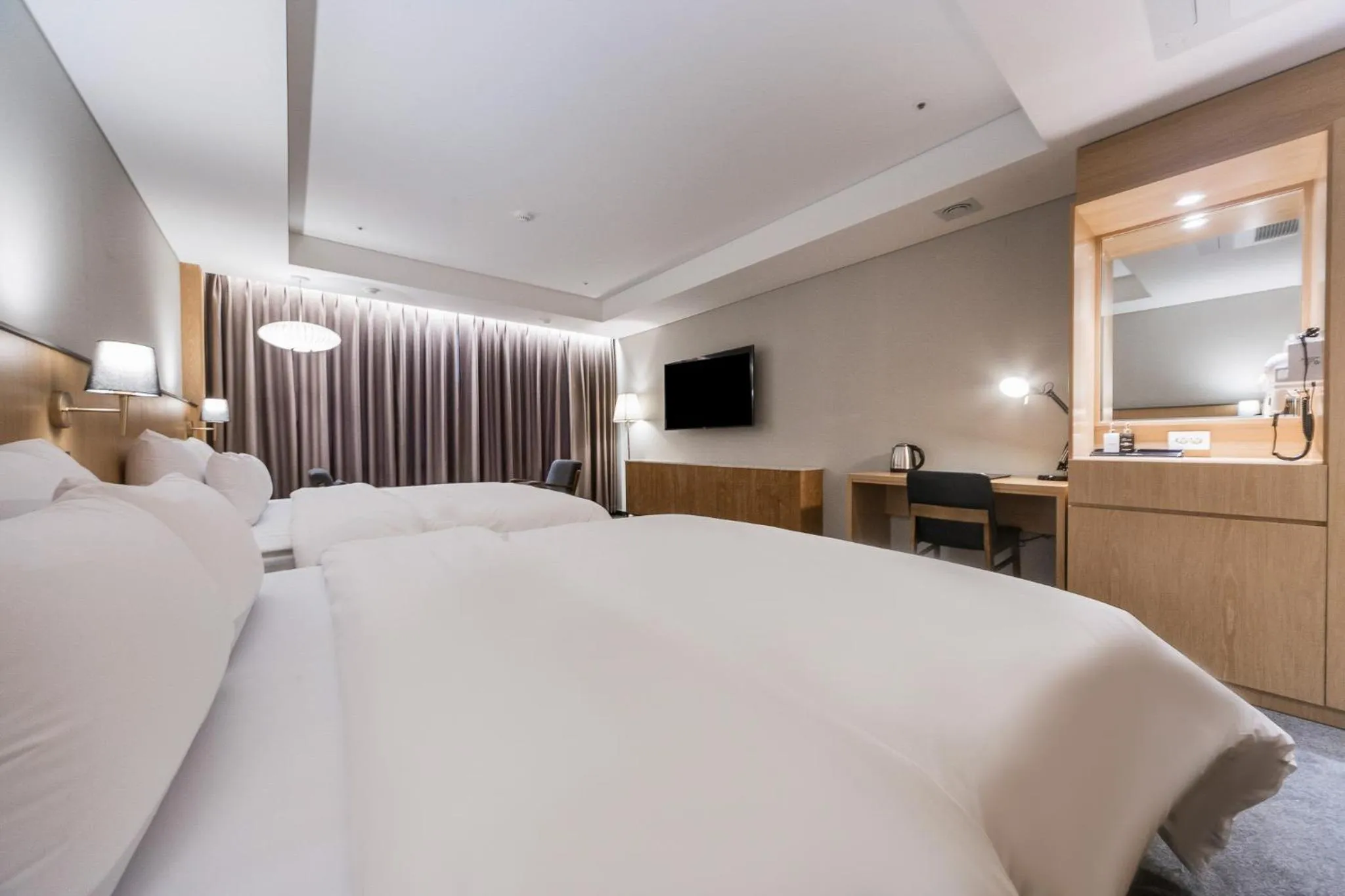 Photo of the whole room, Bed in Gwangju HOUND Hotel