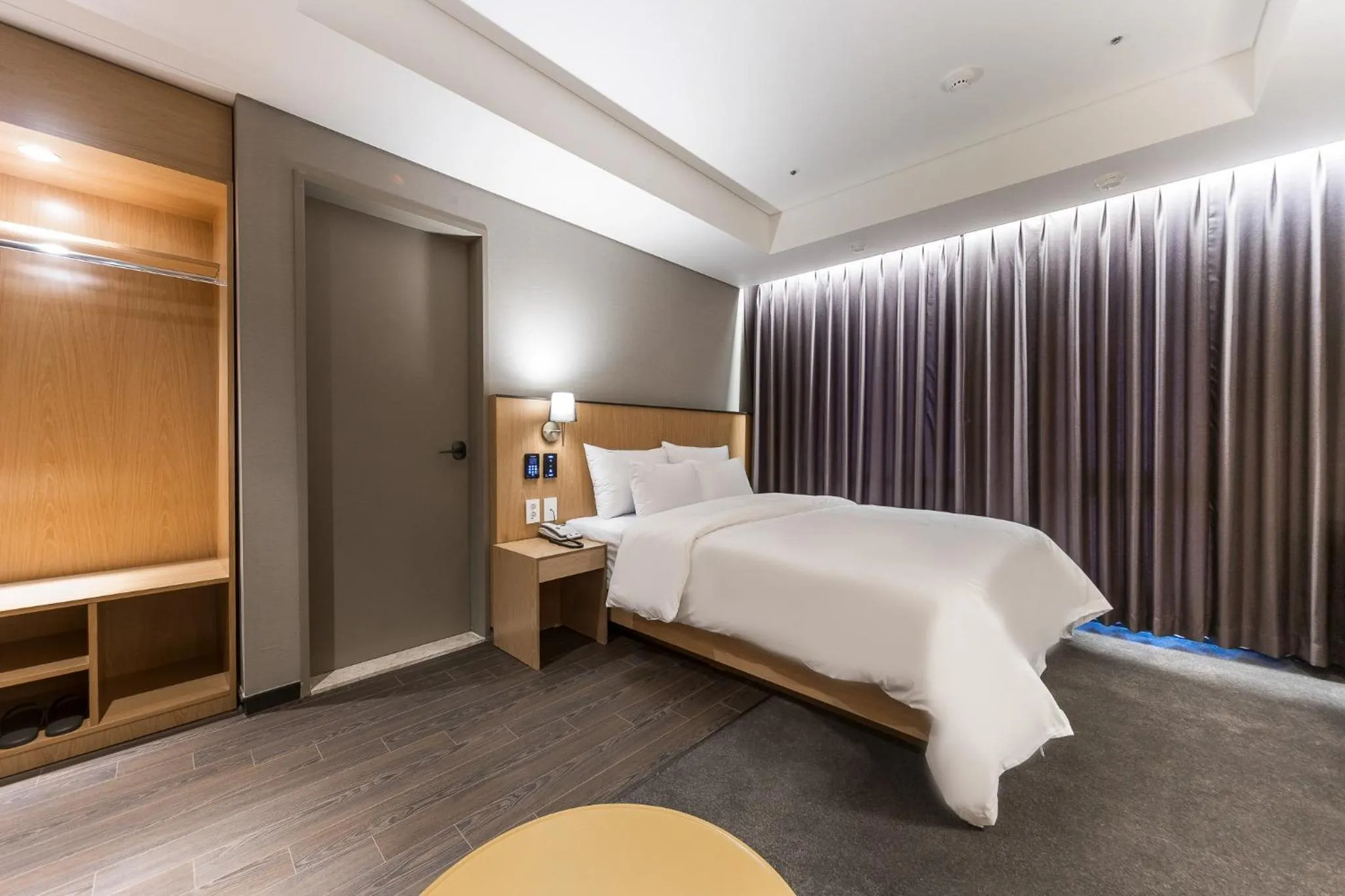 Photo of the whole room, Bed in Gwangju HOUND Hotel