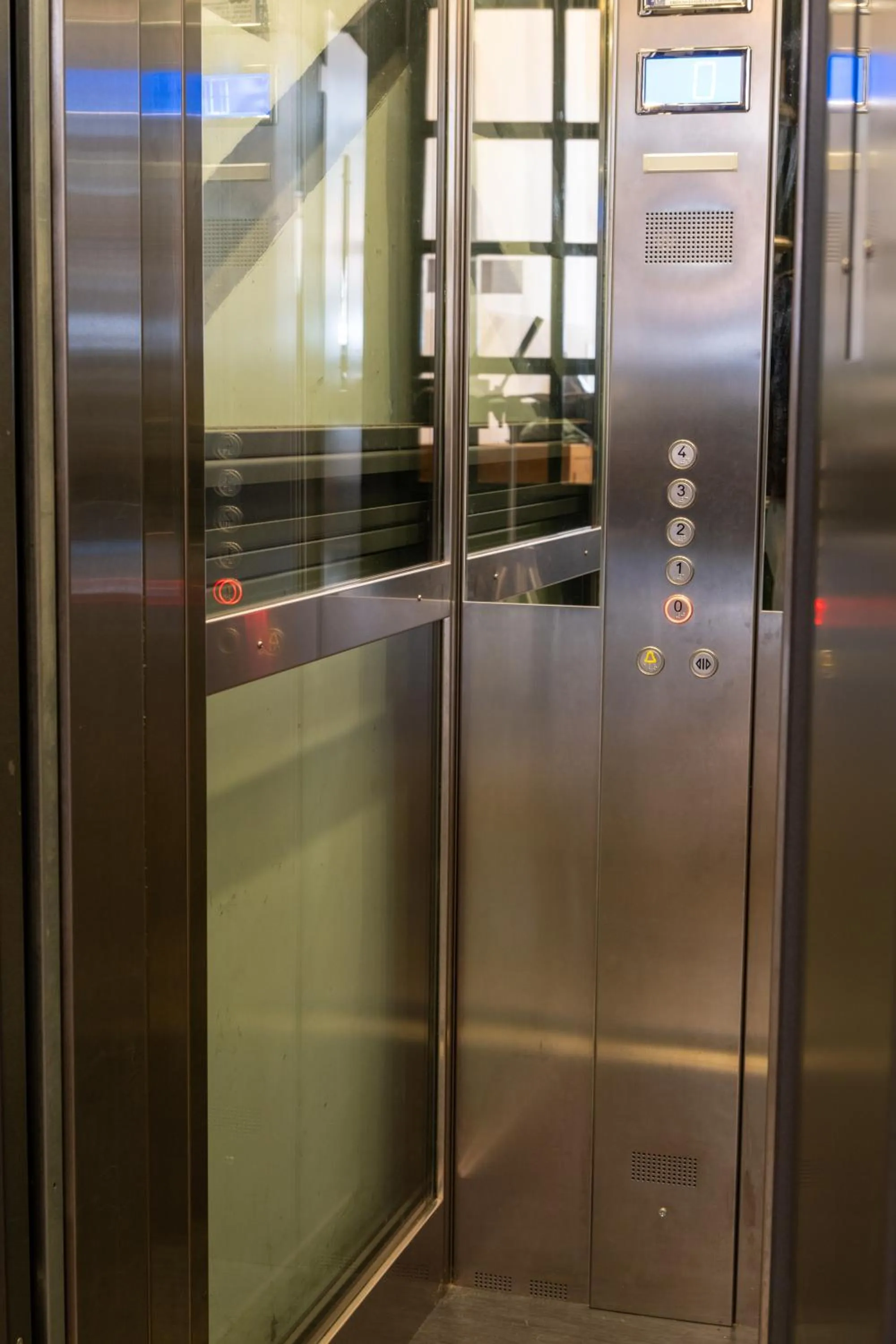 elevator in Giuditta in Trastevere