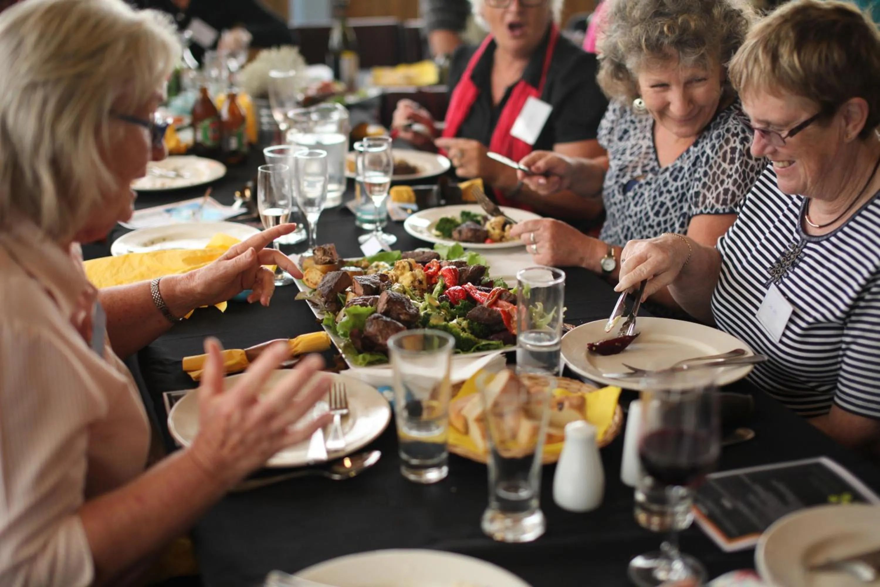 Restaurant/places to eat in Island Breeze Motel