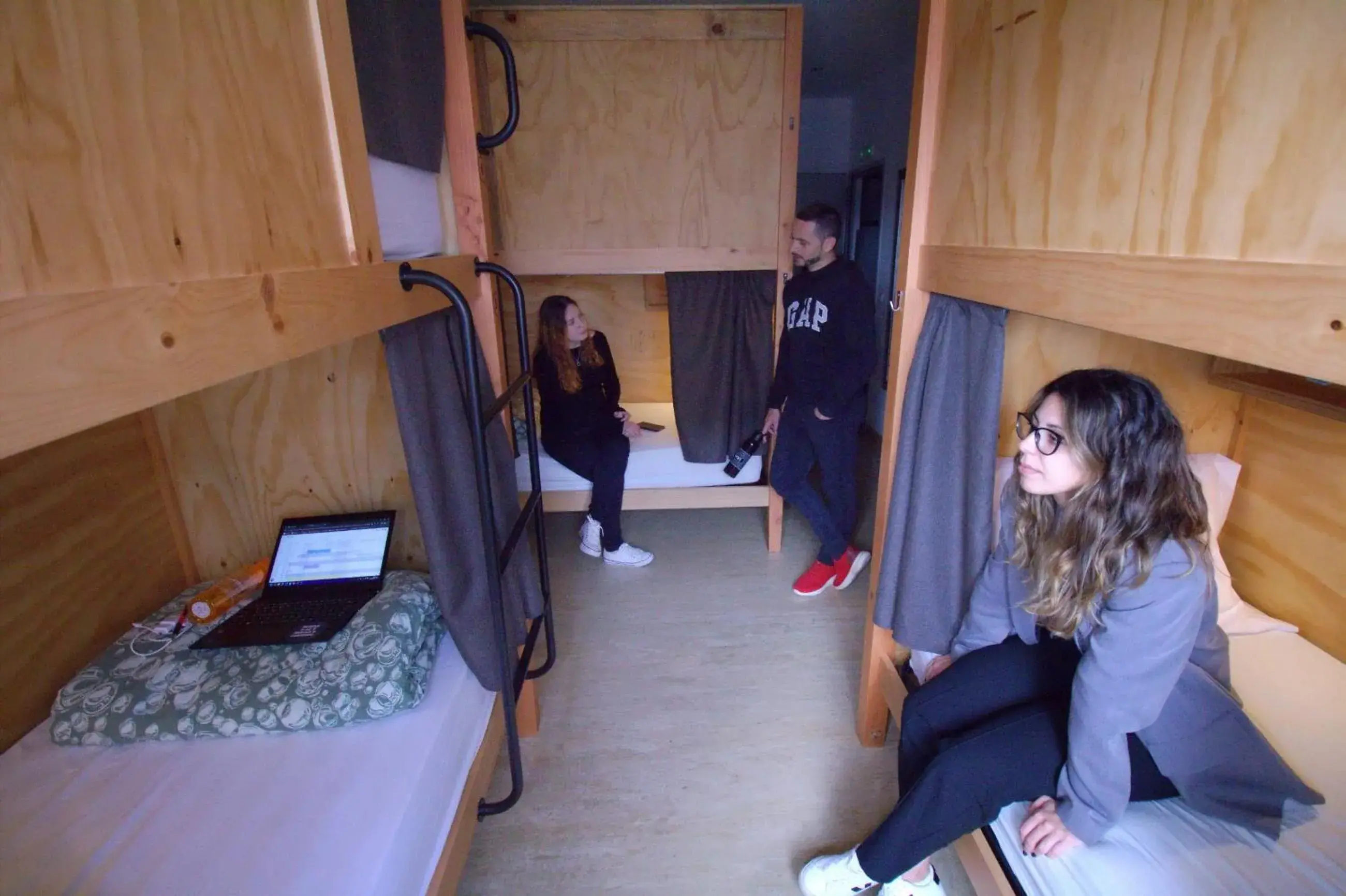 People, Bed in WOT Nomad Social People, Bed in WOT Nomad Social