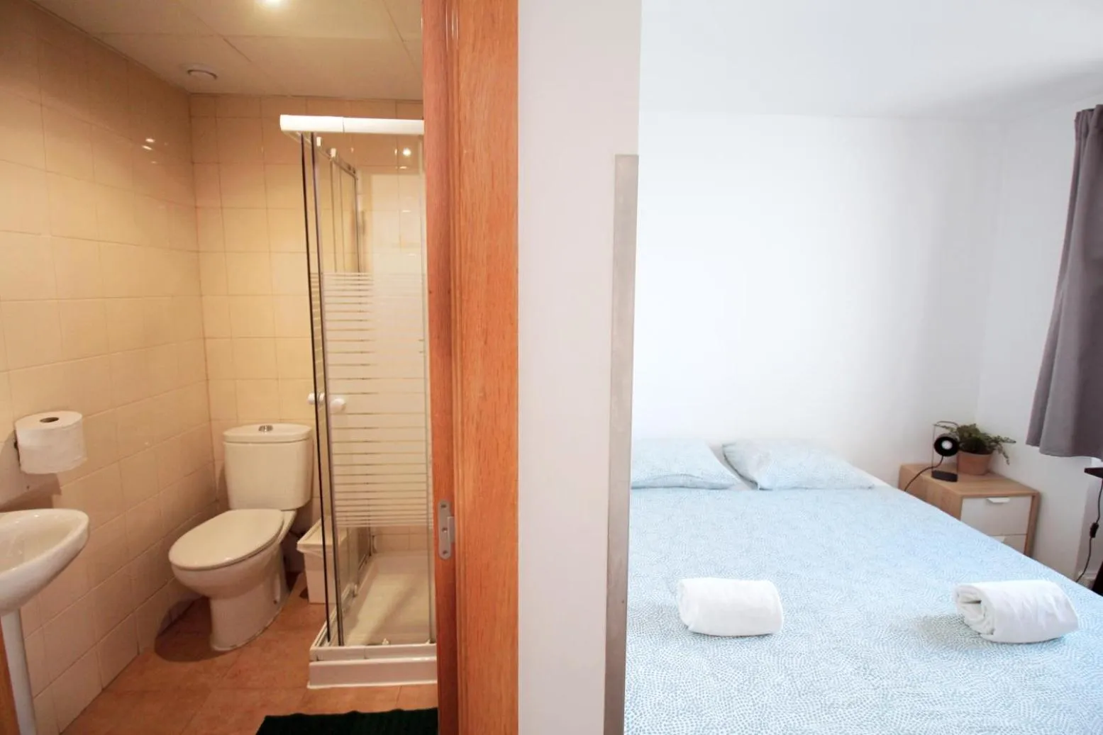 Shower, Bed in WOT Nomad Social