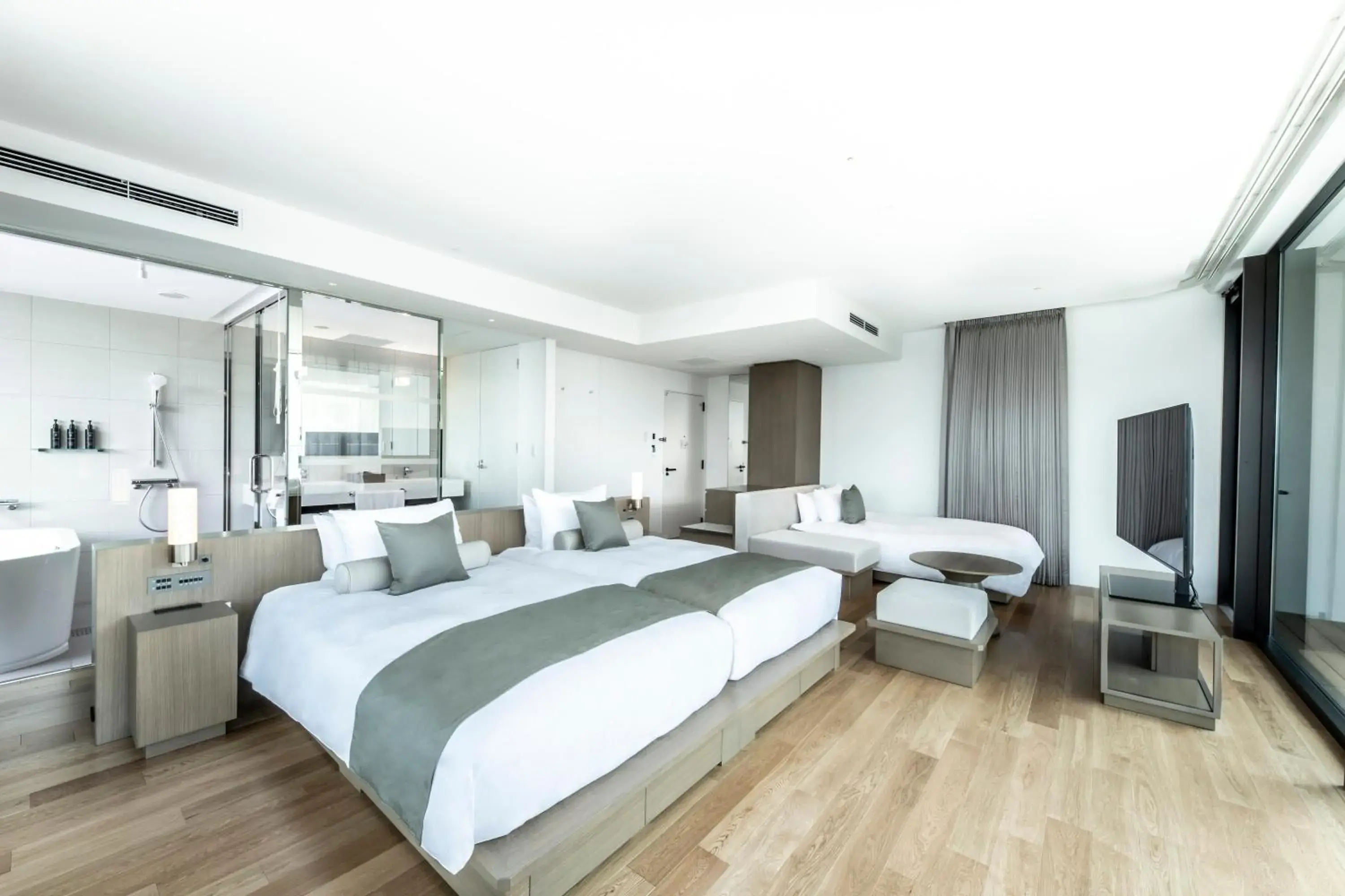 Photo of the whole room, Bed in The Royal Park Hotel Iconic Kyoto Photo of the whole room, Bed in The Royal Park Hotel Iconic Kyoto