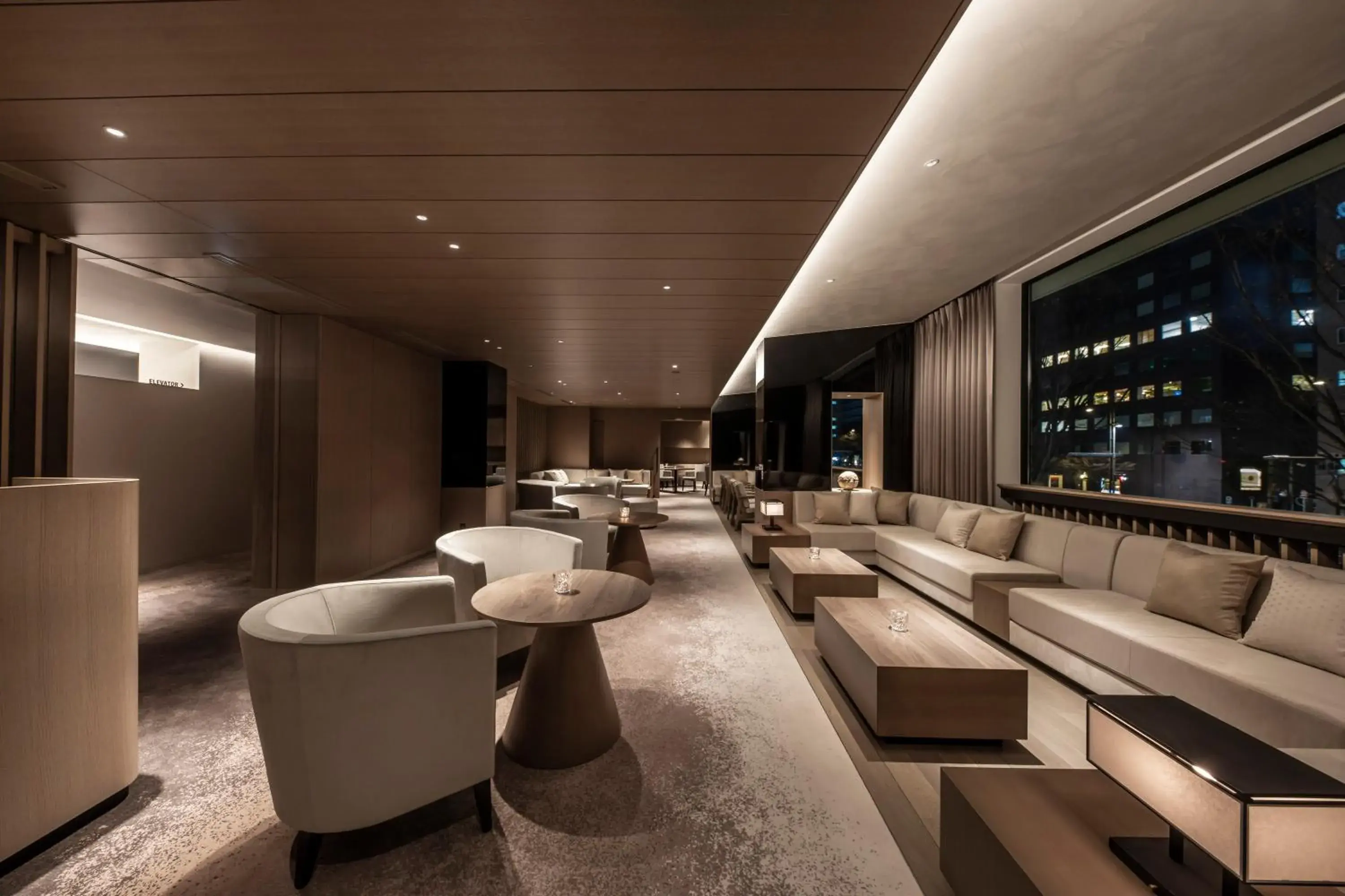 Lounge or bar in The Royal Park Hotel Iconic Kyoto Lounge or bar in The Royal Park Hotel Iconic Kyoto