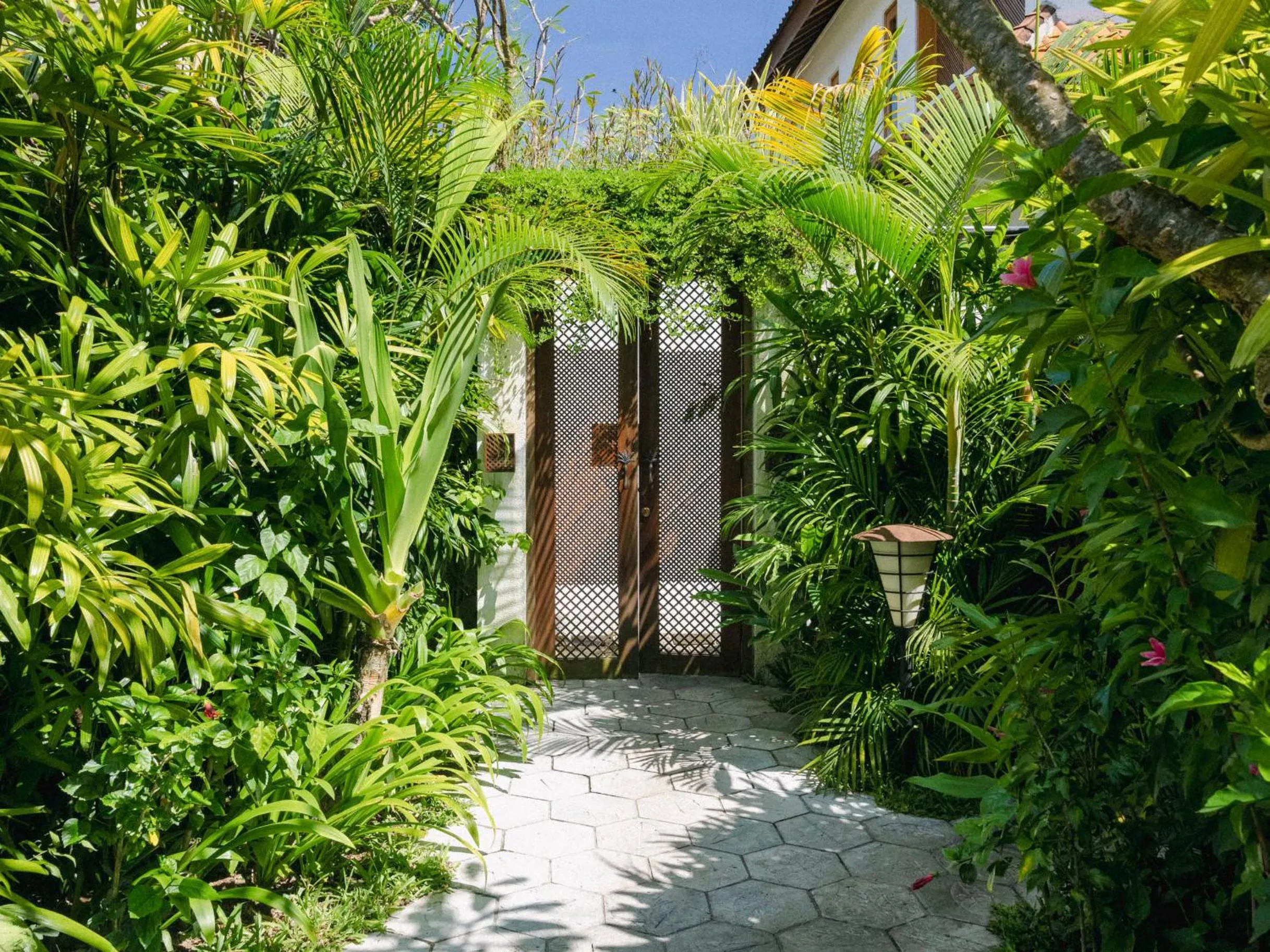 Garden in The Sayan House Villas