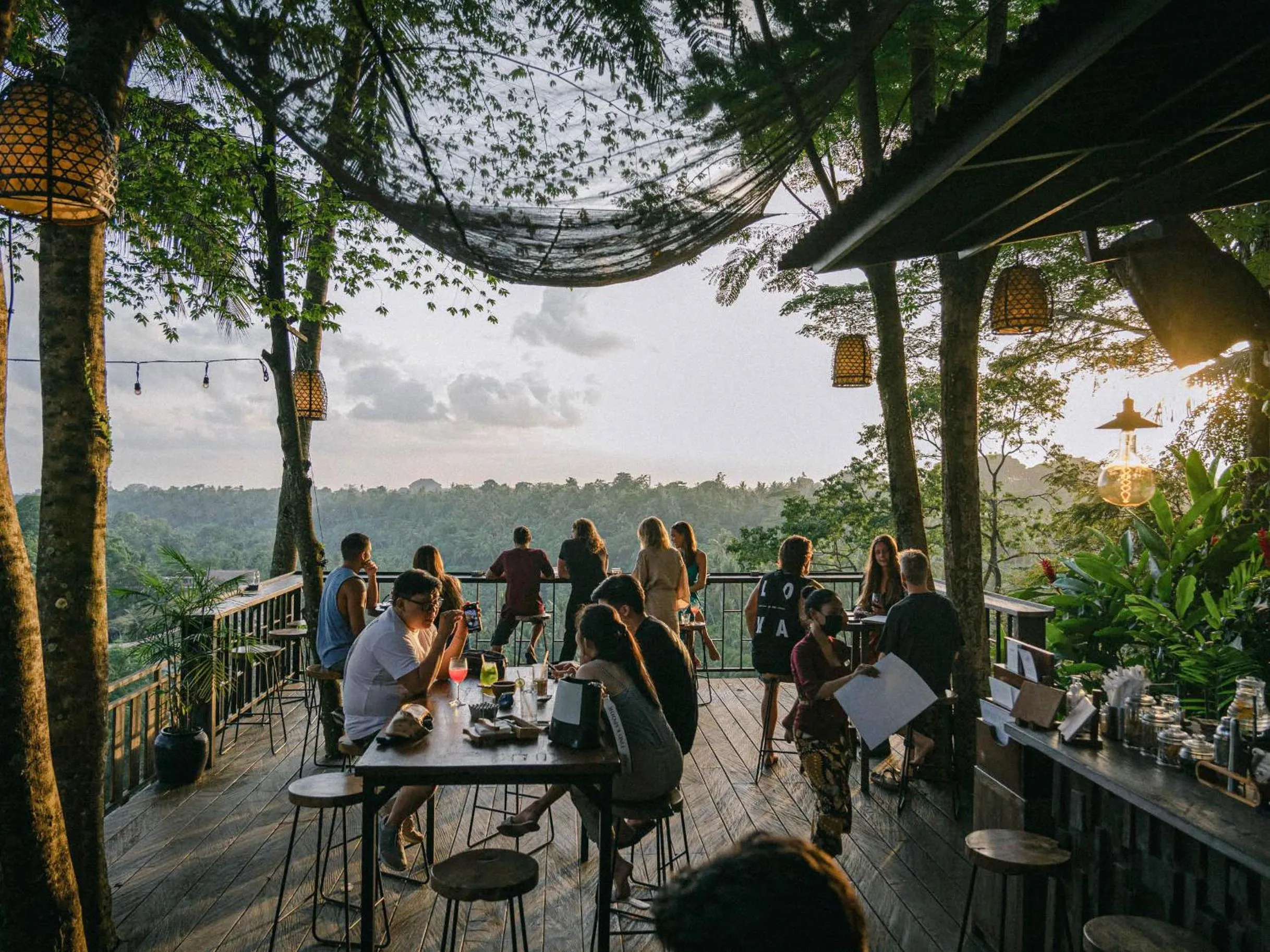 Restaurant/places to eat in The Sayan House Villas