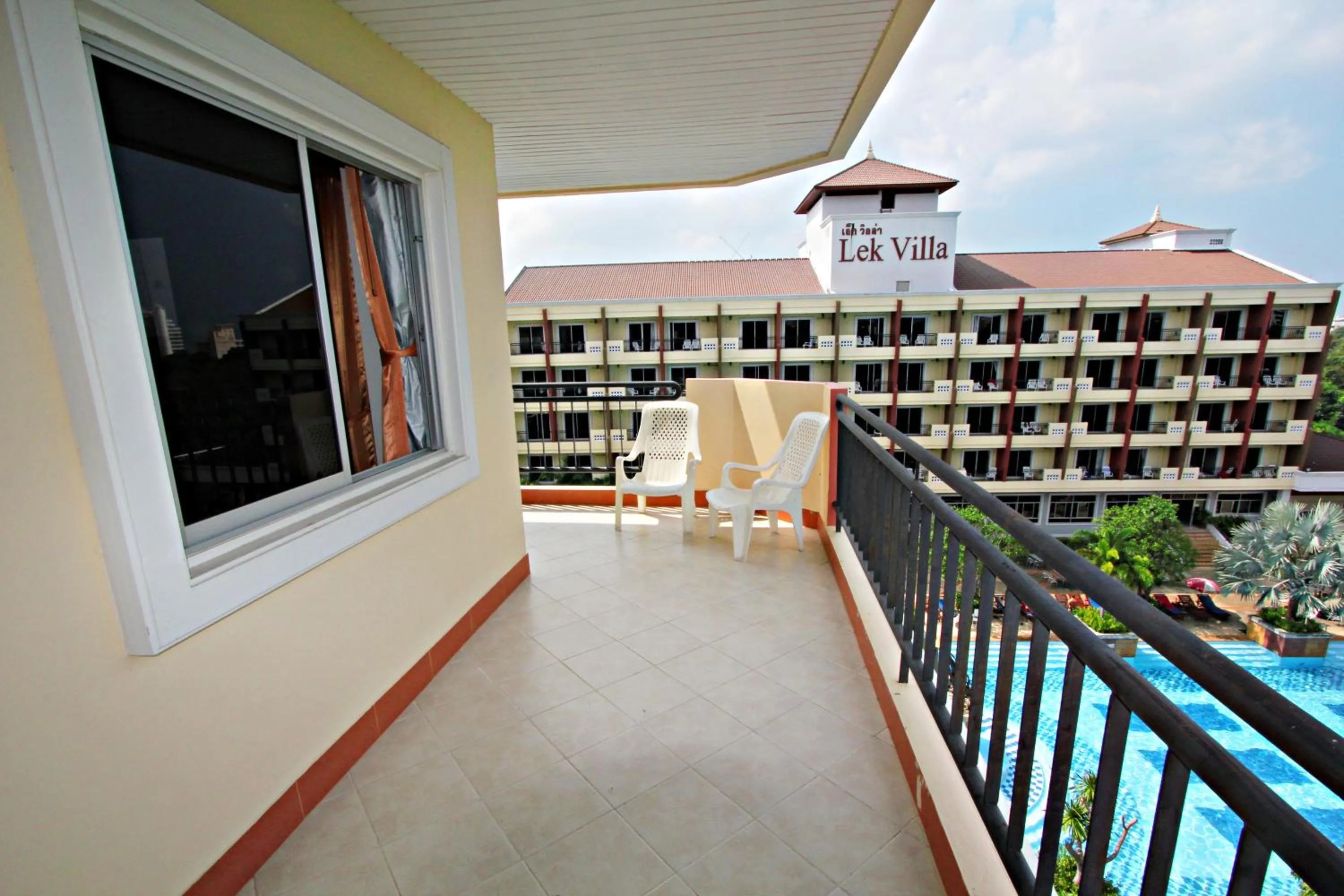 Balcony/Terrace in Lek Villa