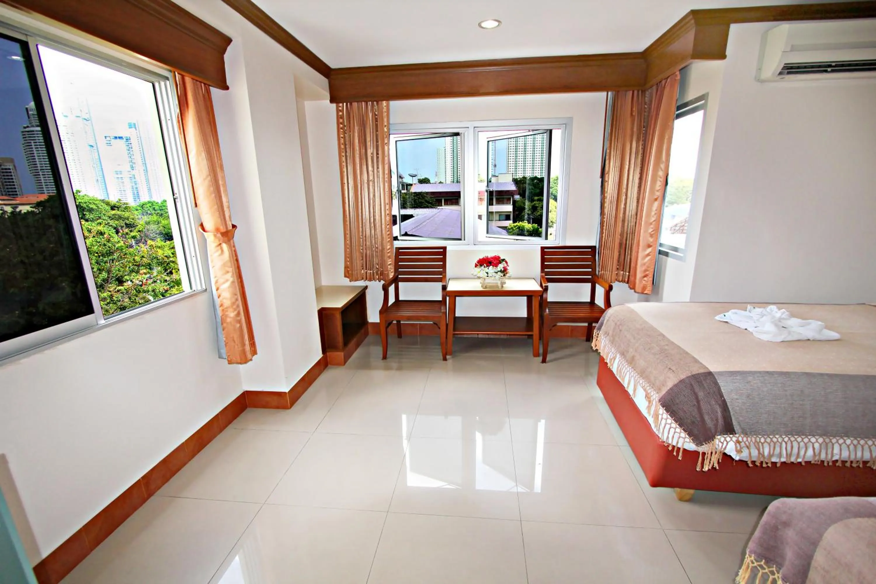 Bed in Lek Villa