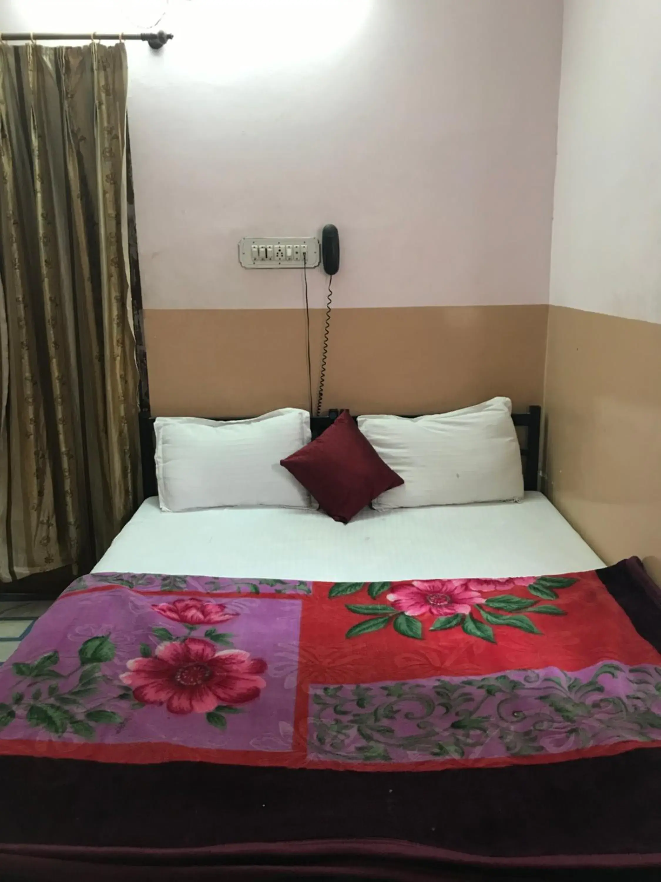 Bed in Jamna Vilas Guest House and Restaurant Bed in Jamna Vilas Guest House and Restaurant