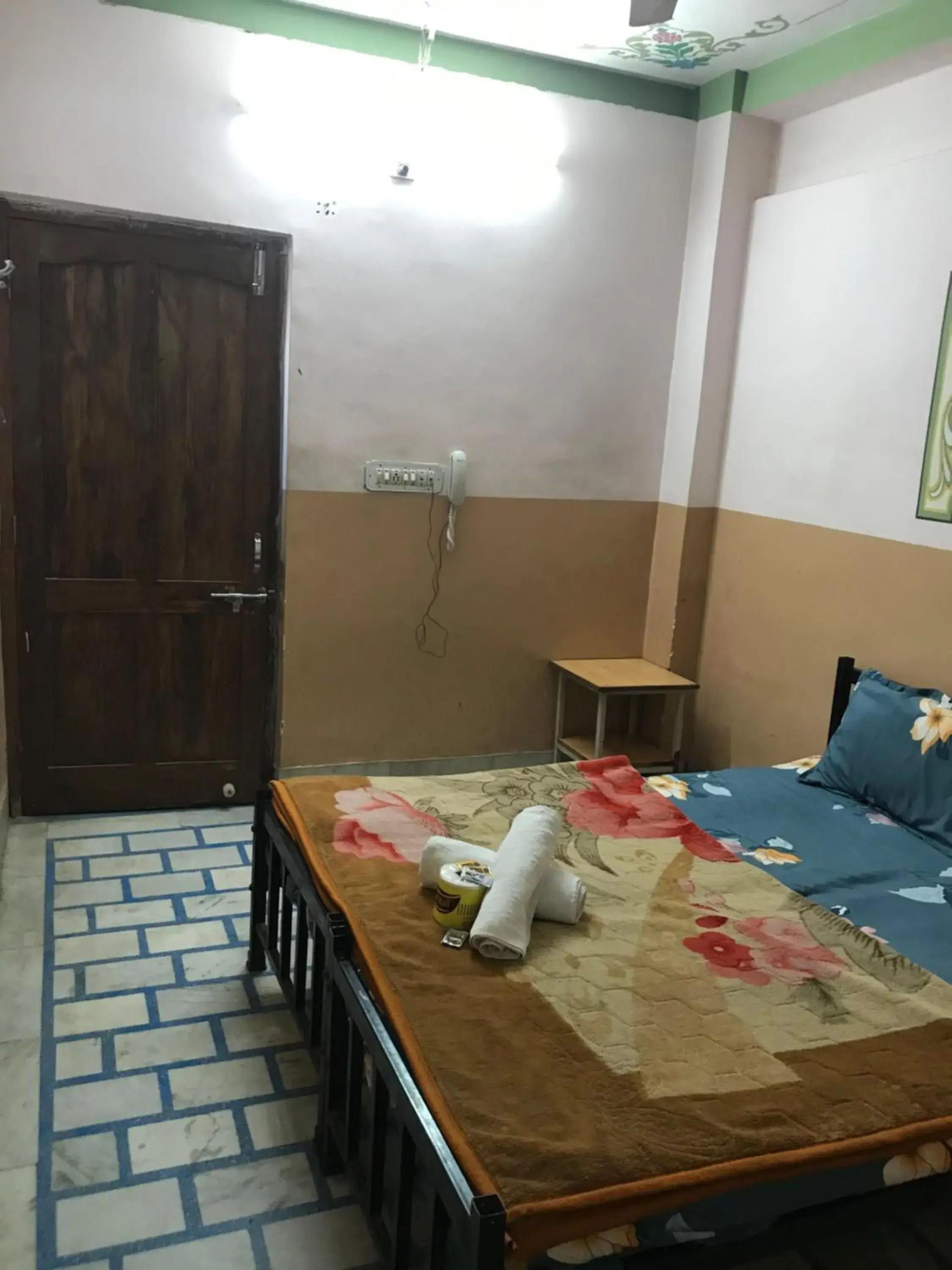 Bedroom, Bed in Jamna Vilas Guest House and Restaurant Bedroom, Bed in Jamna Vilas Guest House and Restaurant