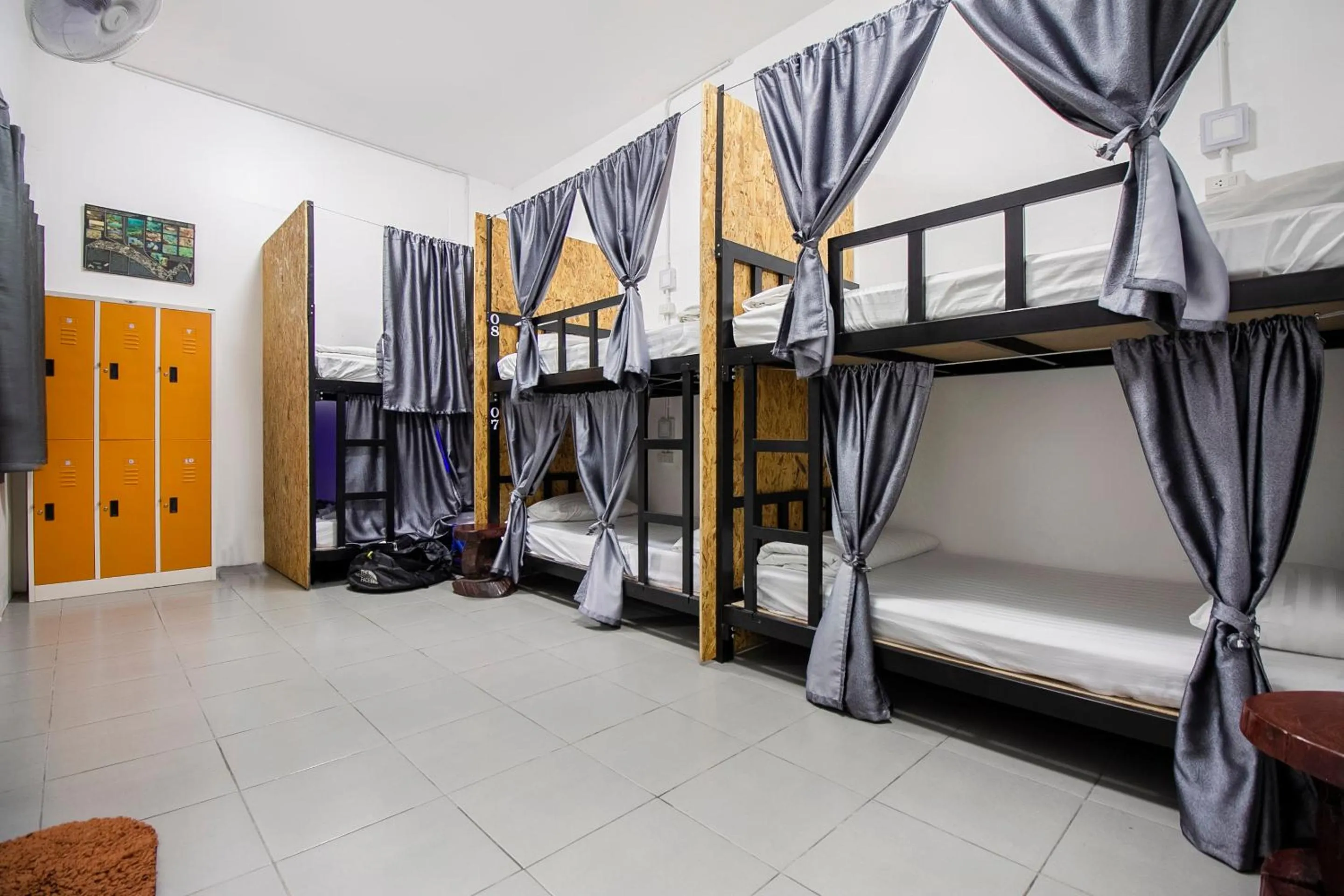 bunk bed, Bed in T & T Hostel Kanchanaburi