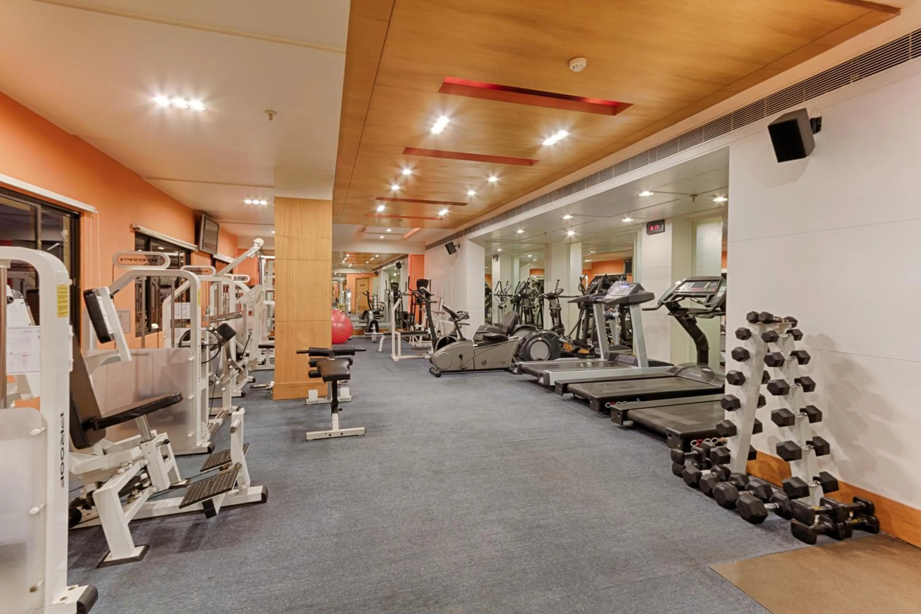 Fitness centre/facilities in Quality Hotel D V Manor