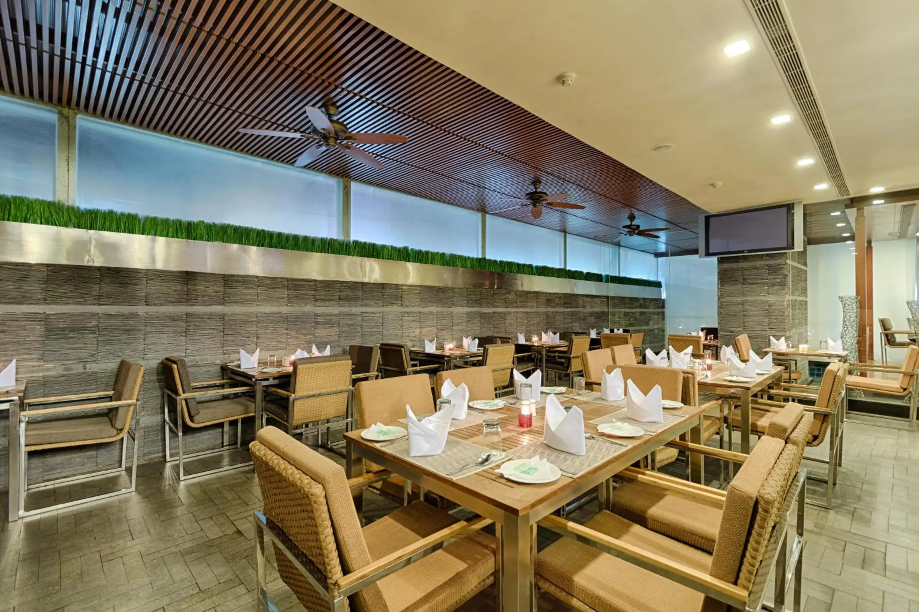 Restaurant/places to eat in Quality Hotel D V Manor Restaurant/places to eat in Quality Hotel D V Manor