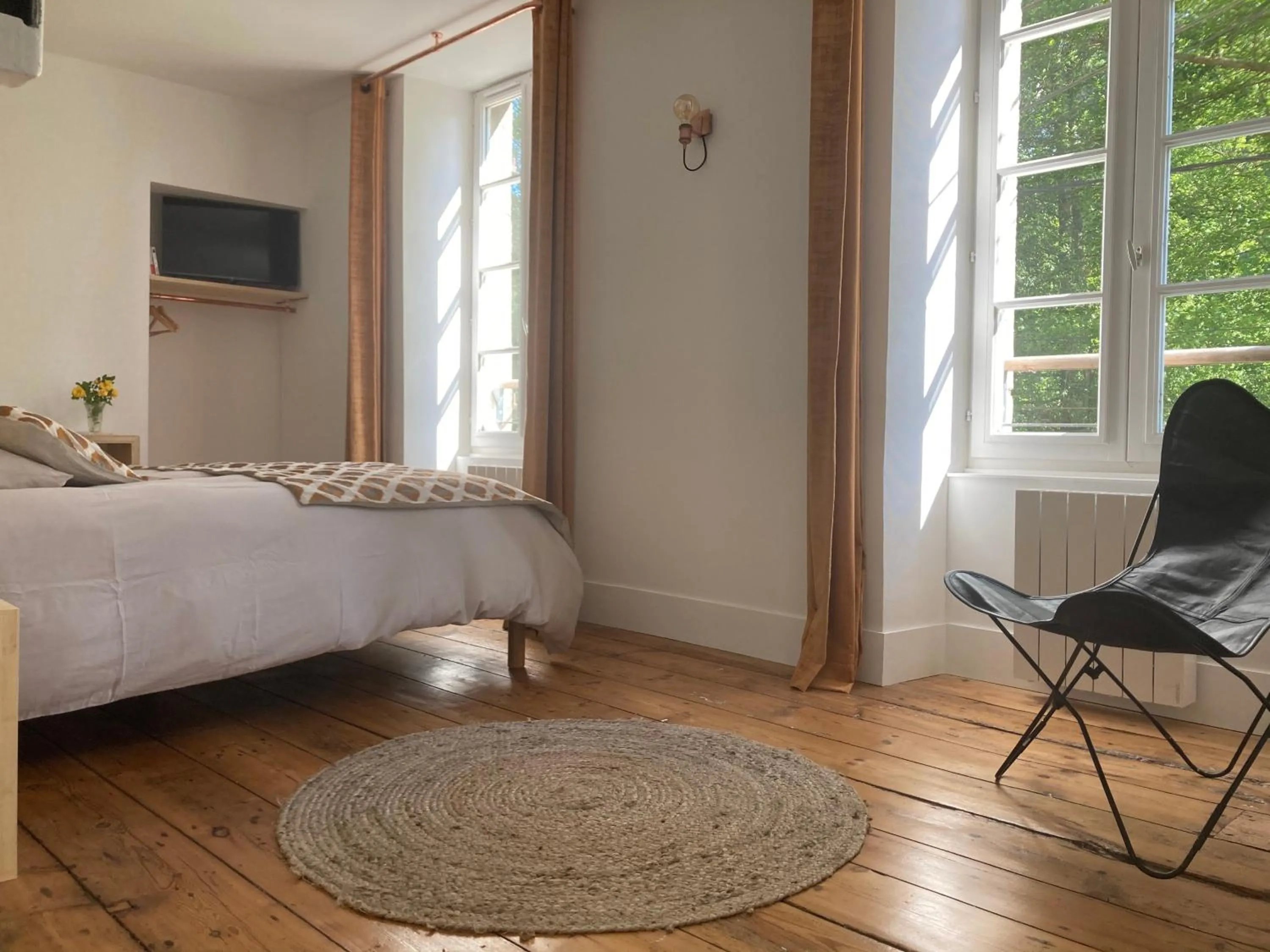 Photo of the whole room in Chambres d hôtes du Moulin à papier