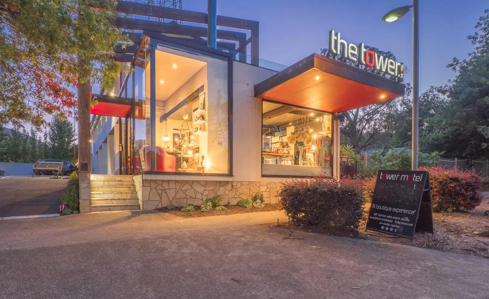 Property building in Tower Motel Marysville