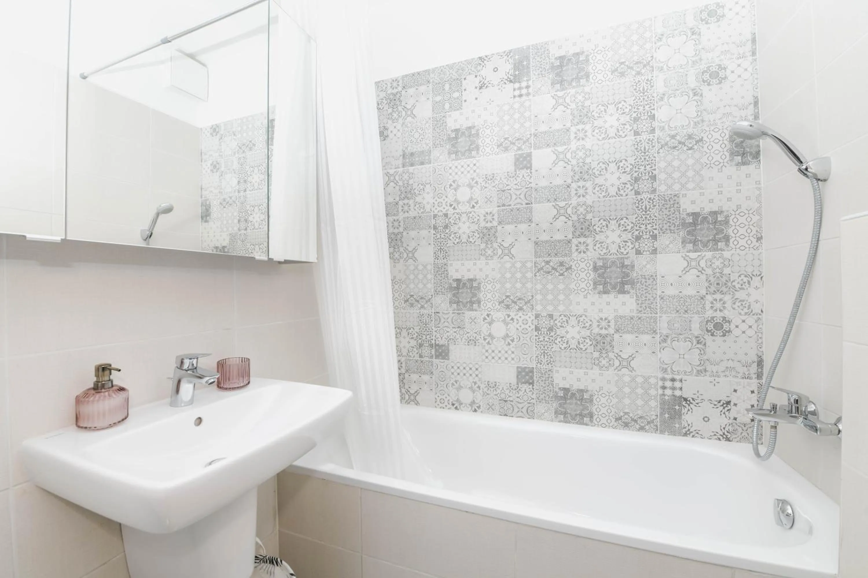 Shower in Elisabeth Downtown Apartments by FirstHost