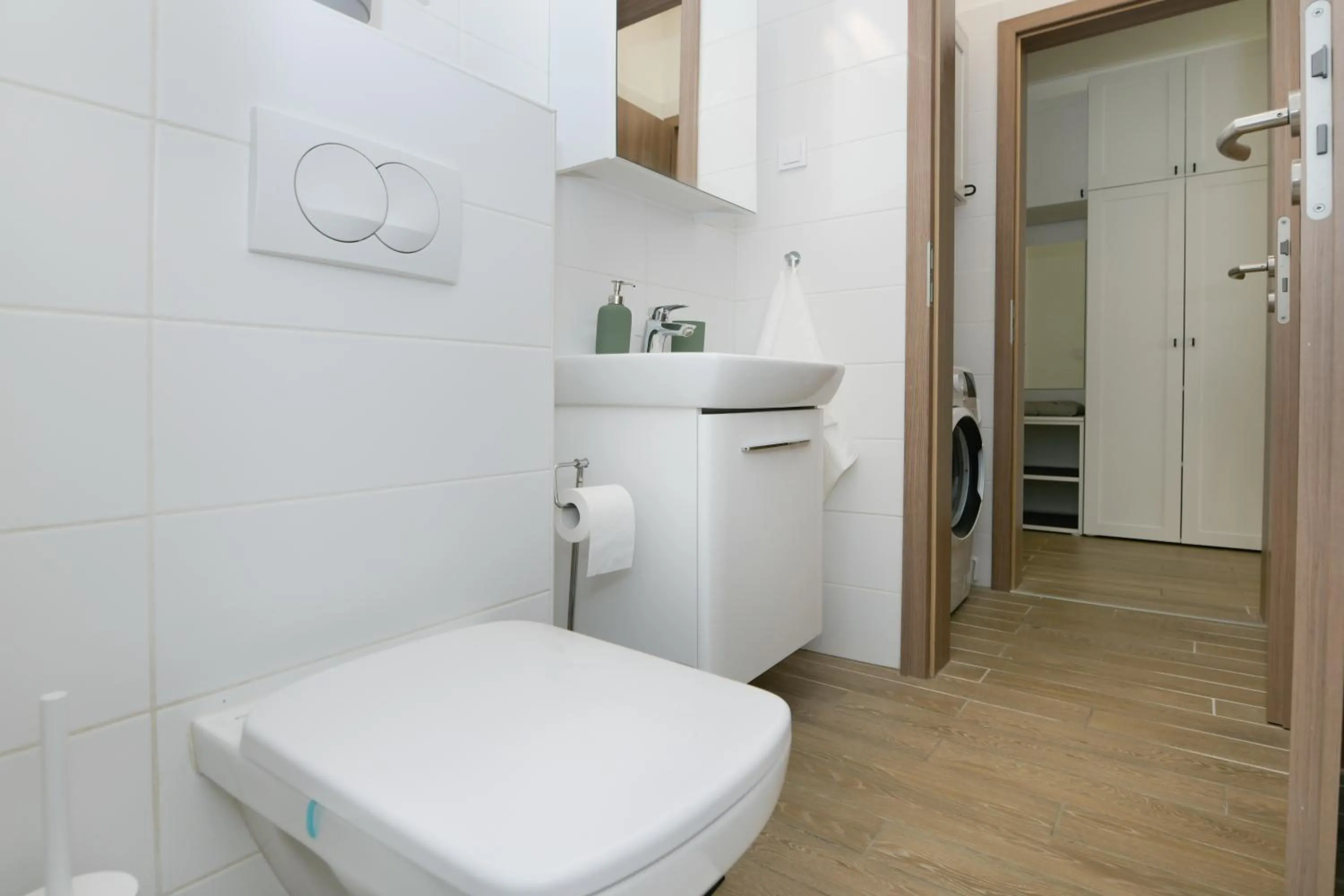 Toilet in Elisabeth Downtown Apartments by FirstHost